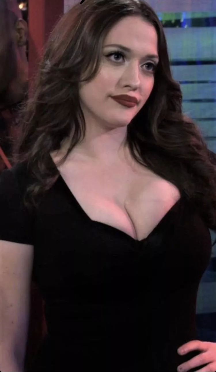 Wanna fuck Kat Dennings and watch her tits bounce