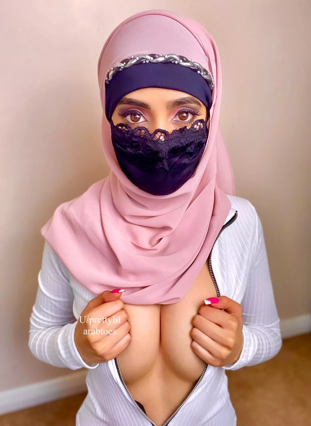 Wanna fuck the innocence out of me habibi?ðŸ˜ˆ