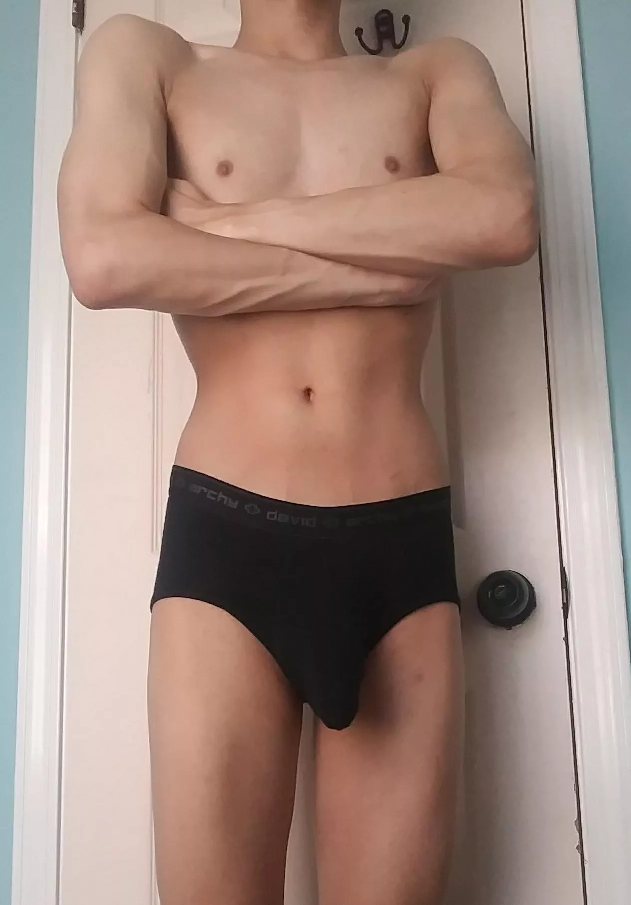 Wanna get topped by a twink?