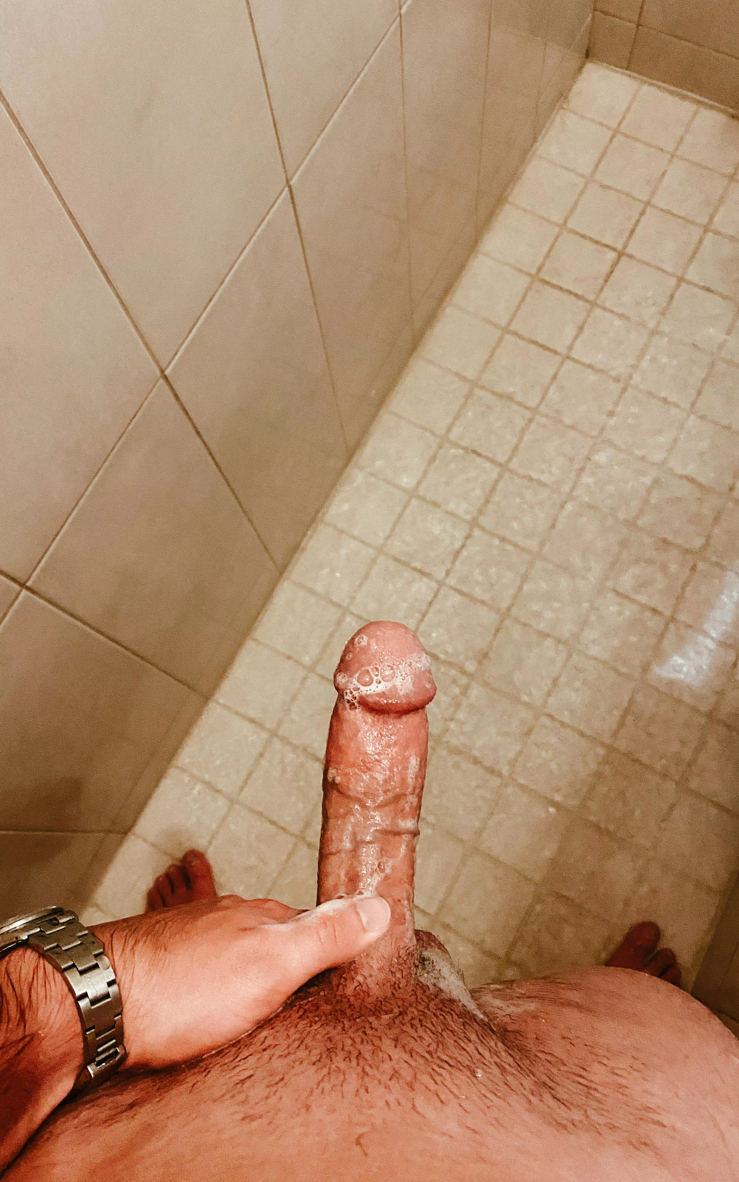 Wanna join me in the shower? DMs open!