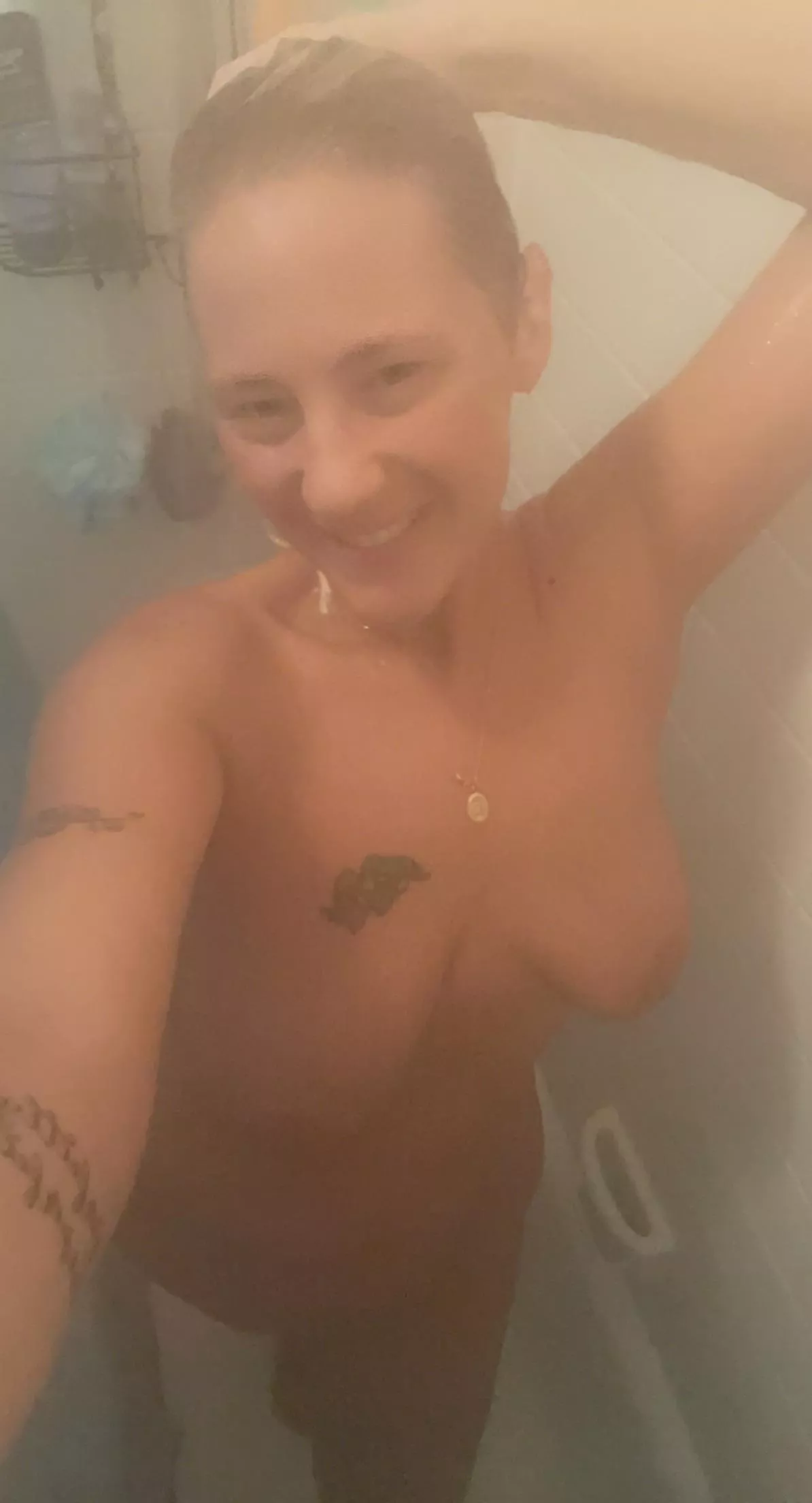 Wanna see more shower and bath pictures?? Click those links in the comments ðŸ’¦