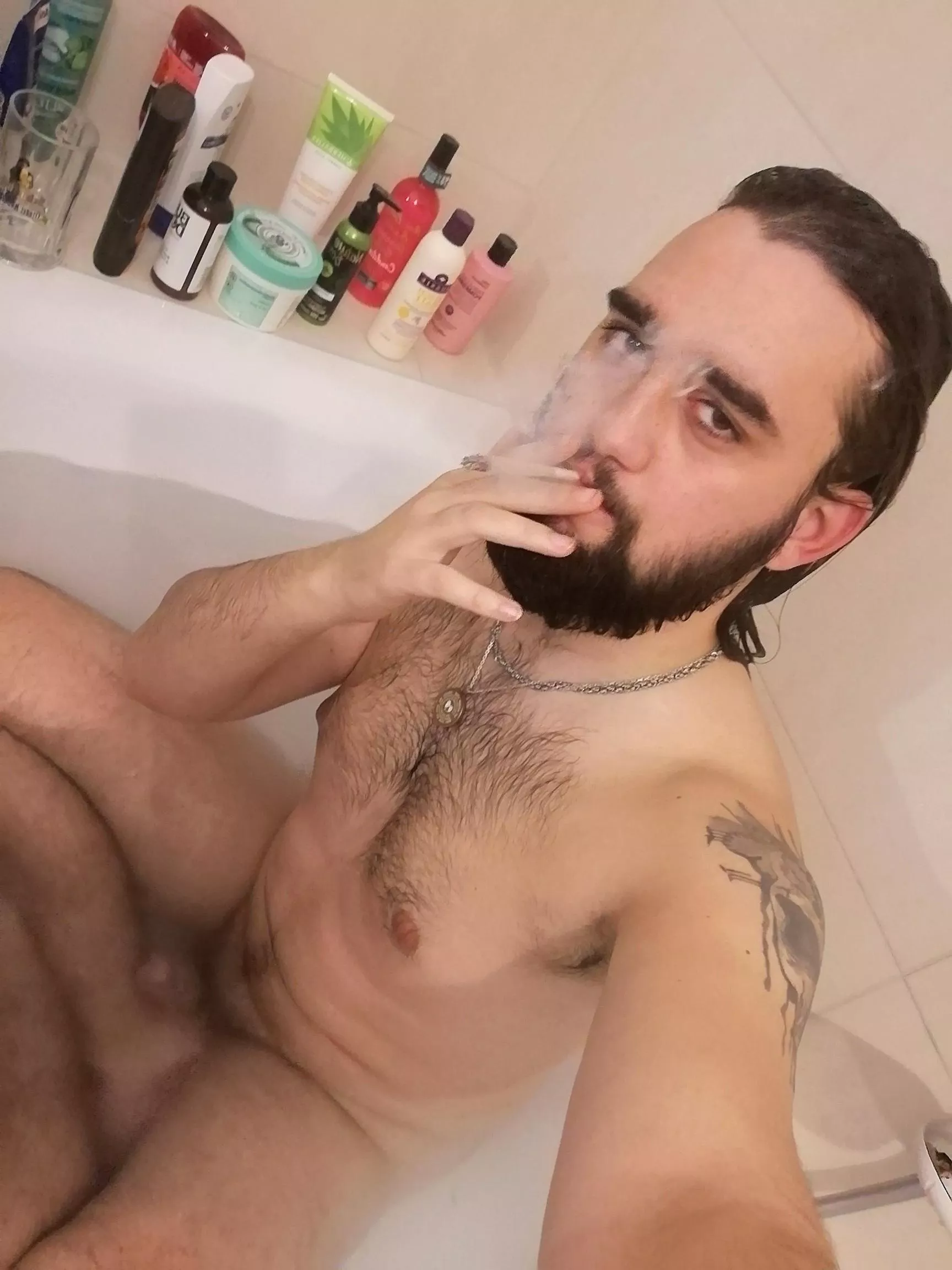 Weed in the tub - [M] 24