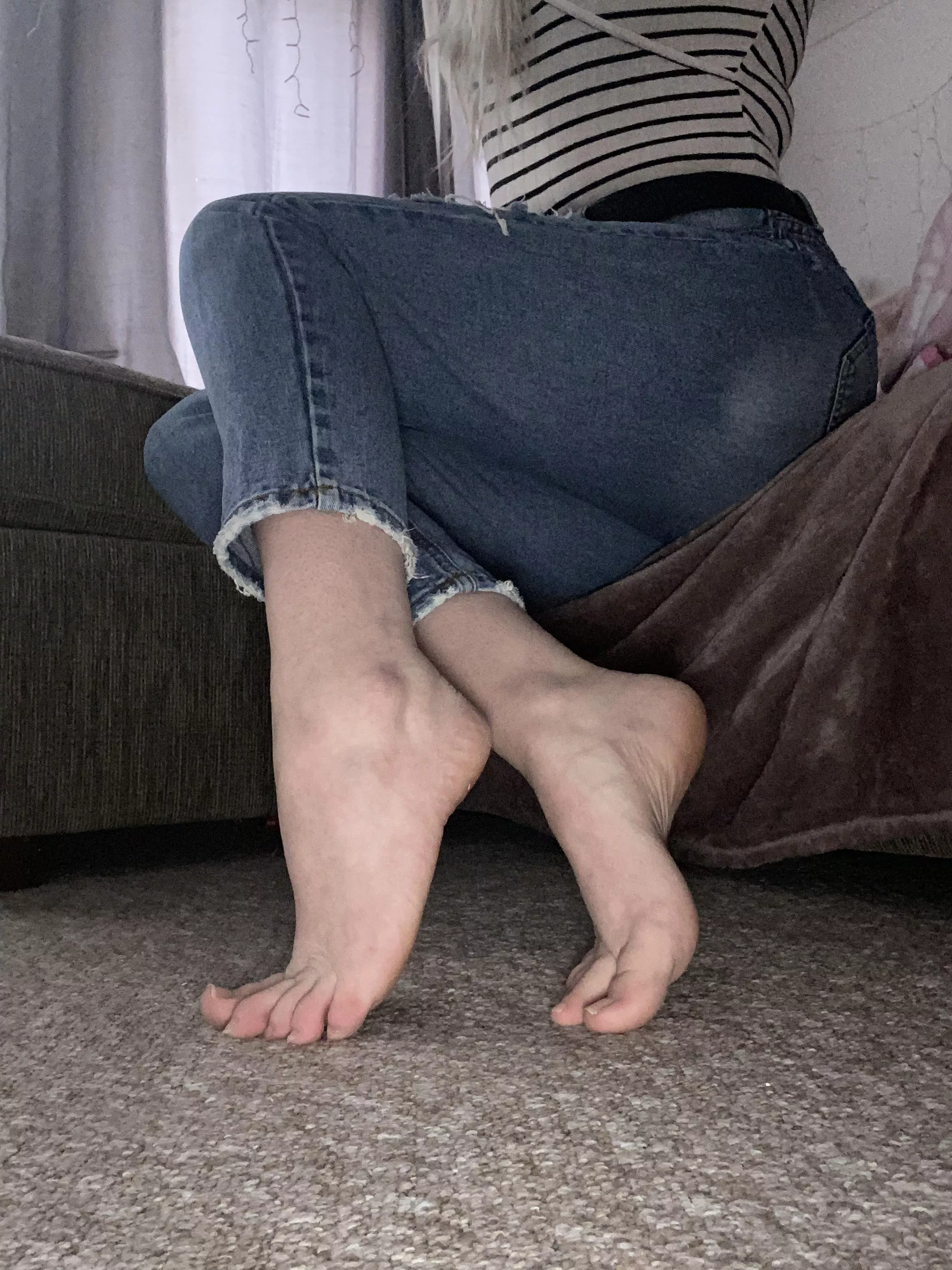 what colour should I paint my toes? 😋