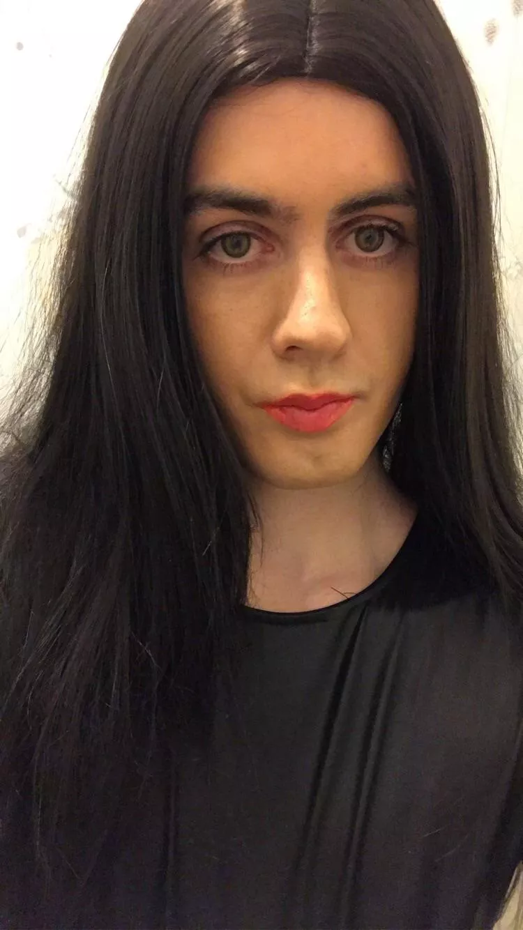 What do you guys think of my makeup? Iâ€™m new to makeup I rarely do it