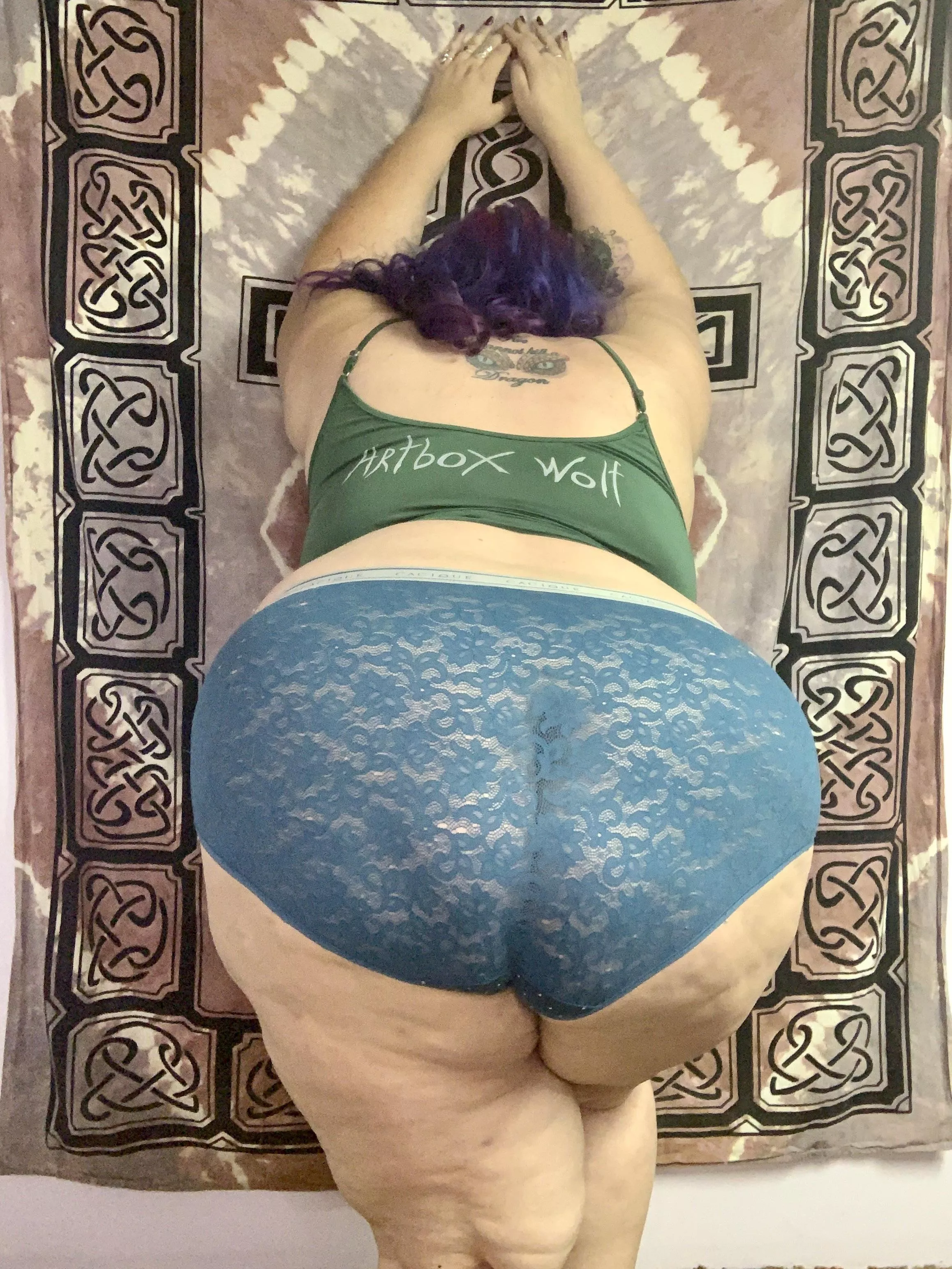 What do you think of my 🍑😘