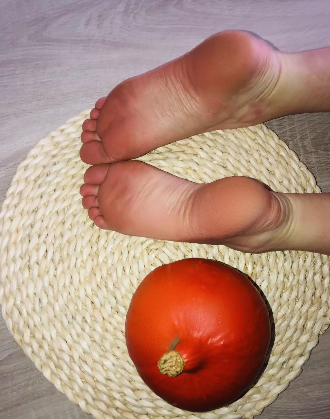 what do you want for dinner - me, feet or pumpkin? 🤤🥵