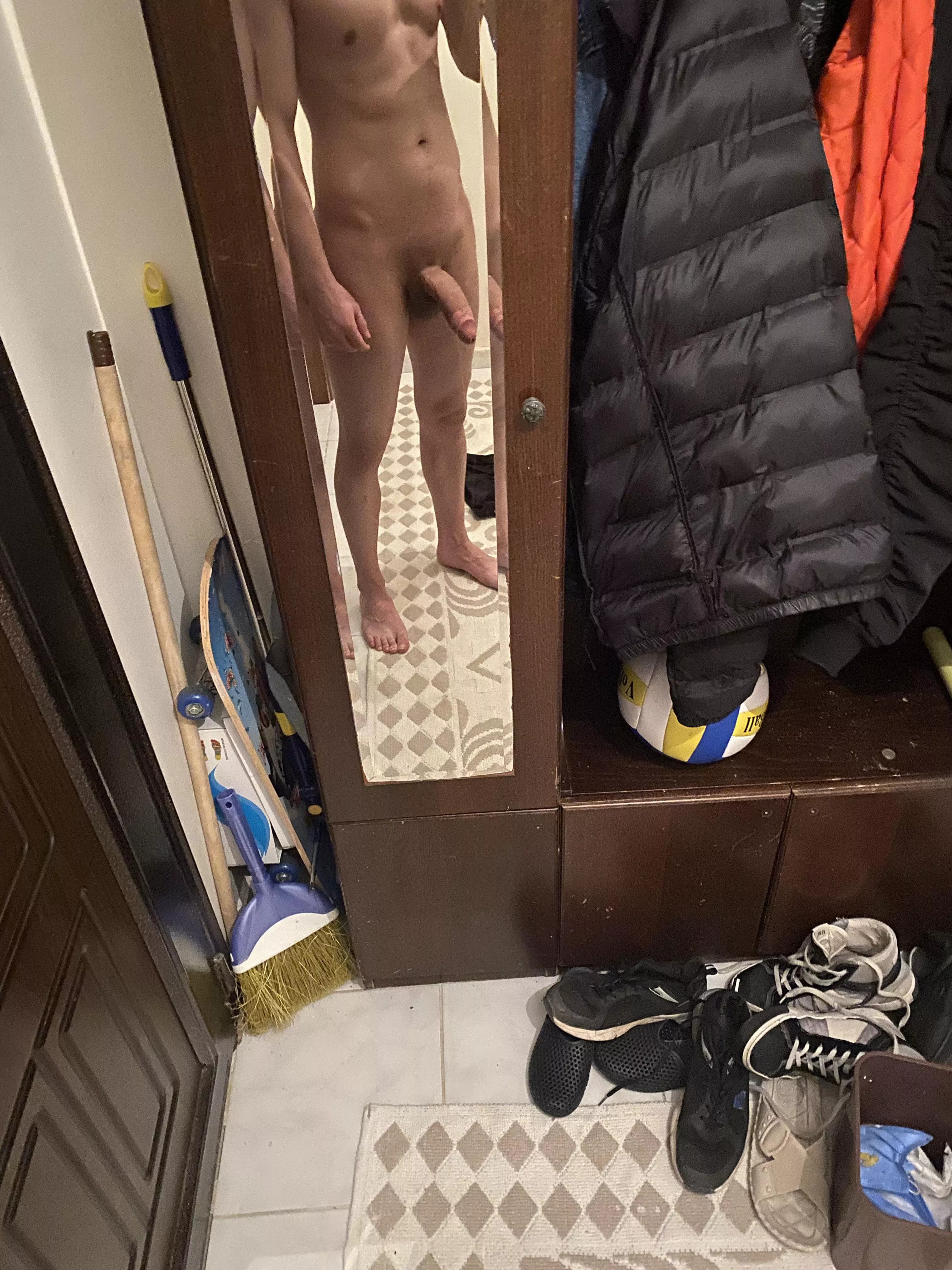 What is the shape of my cock