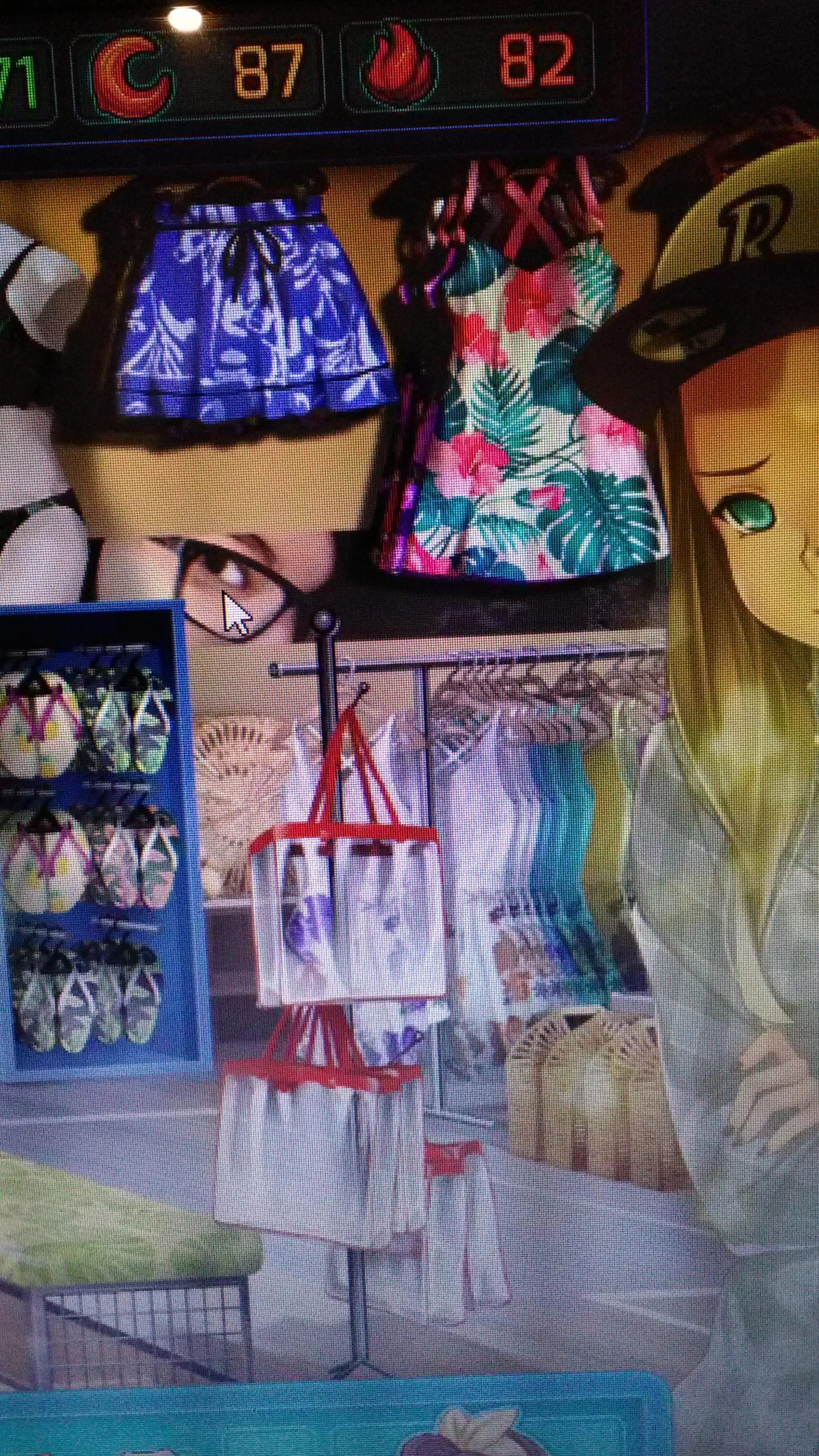 What's with this face in the background of the store? It's always irritating me lol