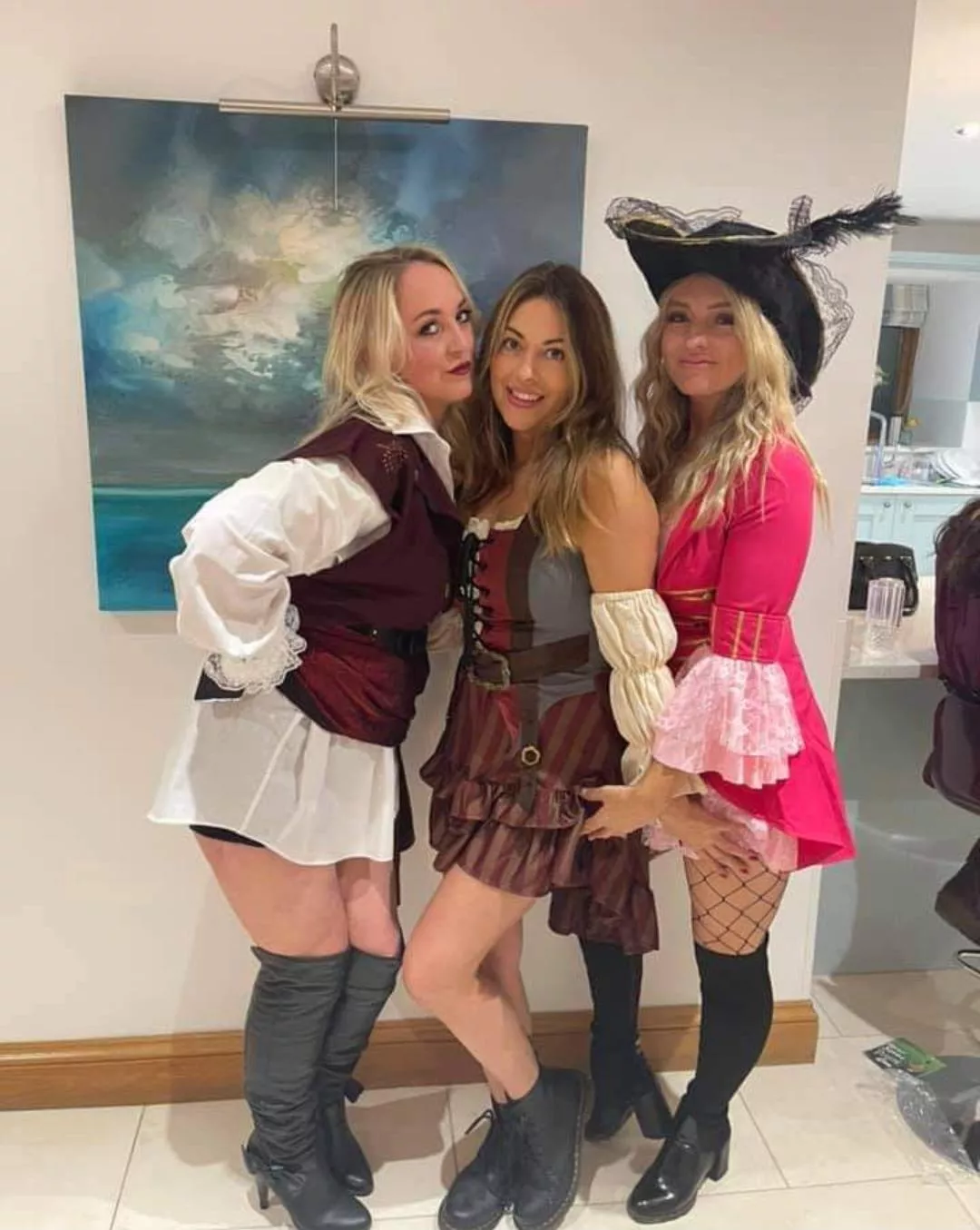 which drunken pirate, WWYD..? dm open