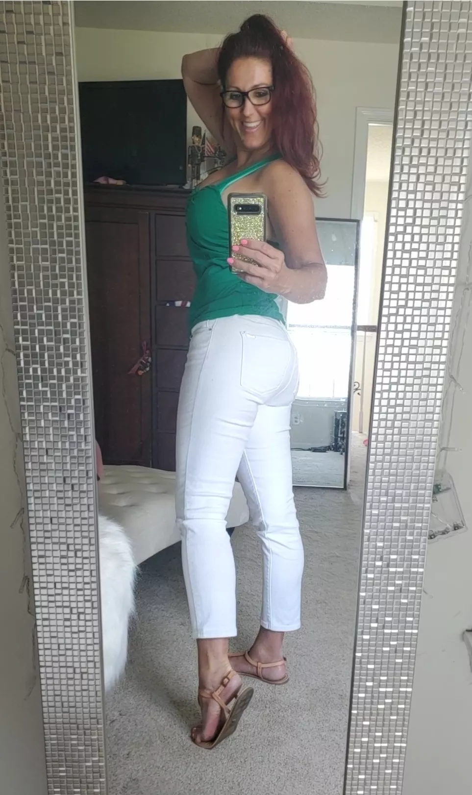 White pants are ALWAYS in season! (F,49)