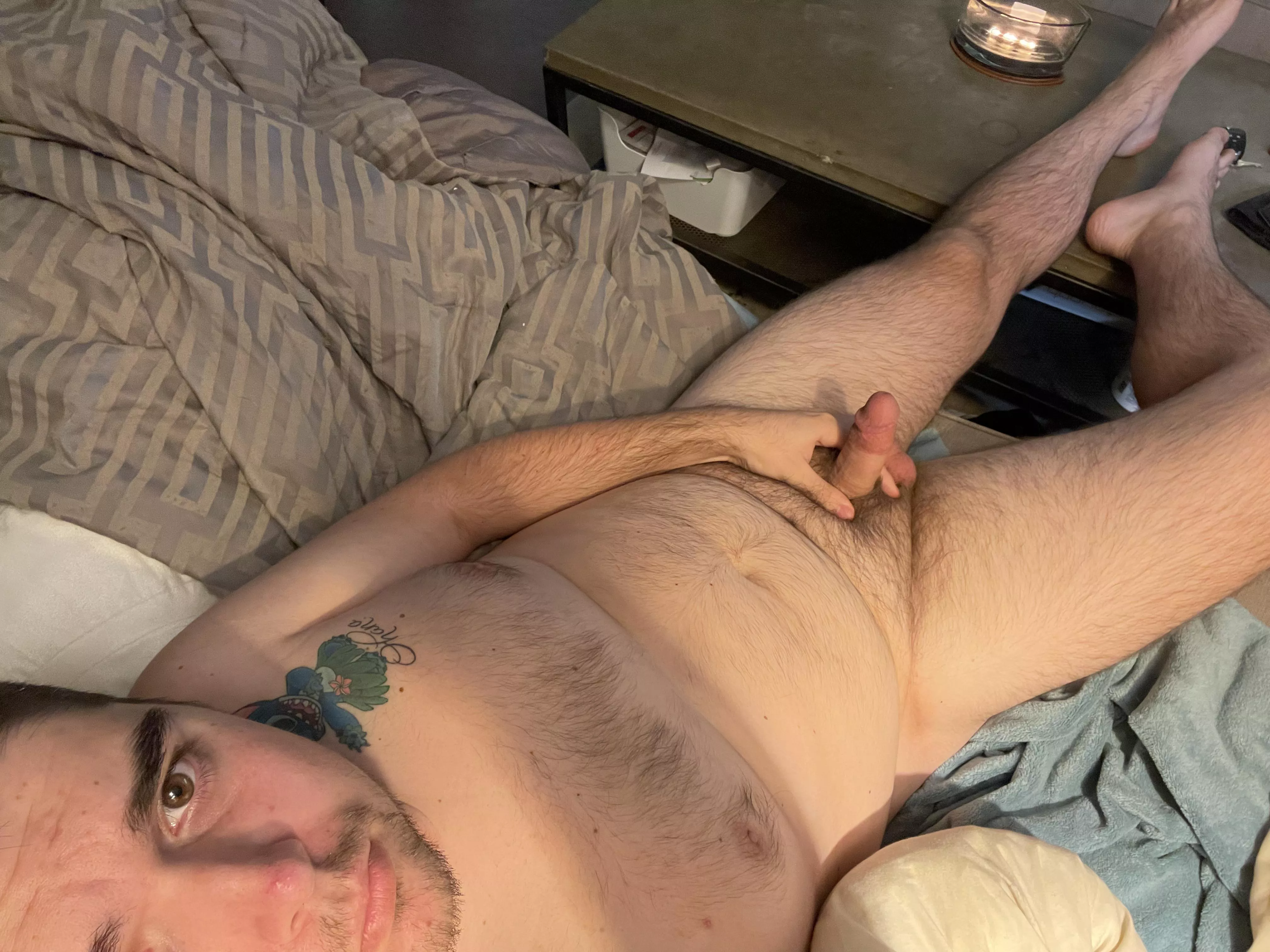 Who doesn’t love naked Saturday mornings? Who wants to come over? (23m)