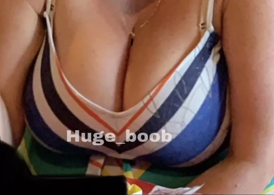 Who likes busty milfs ?