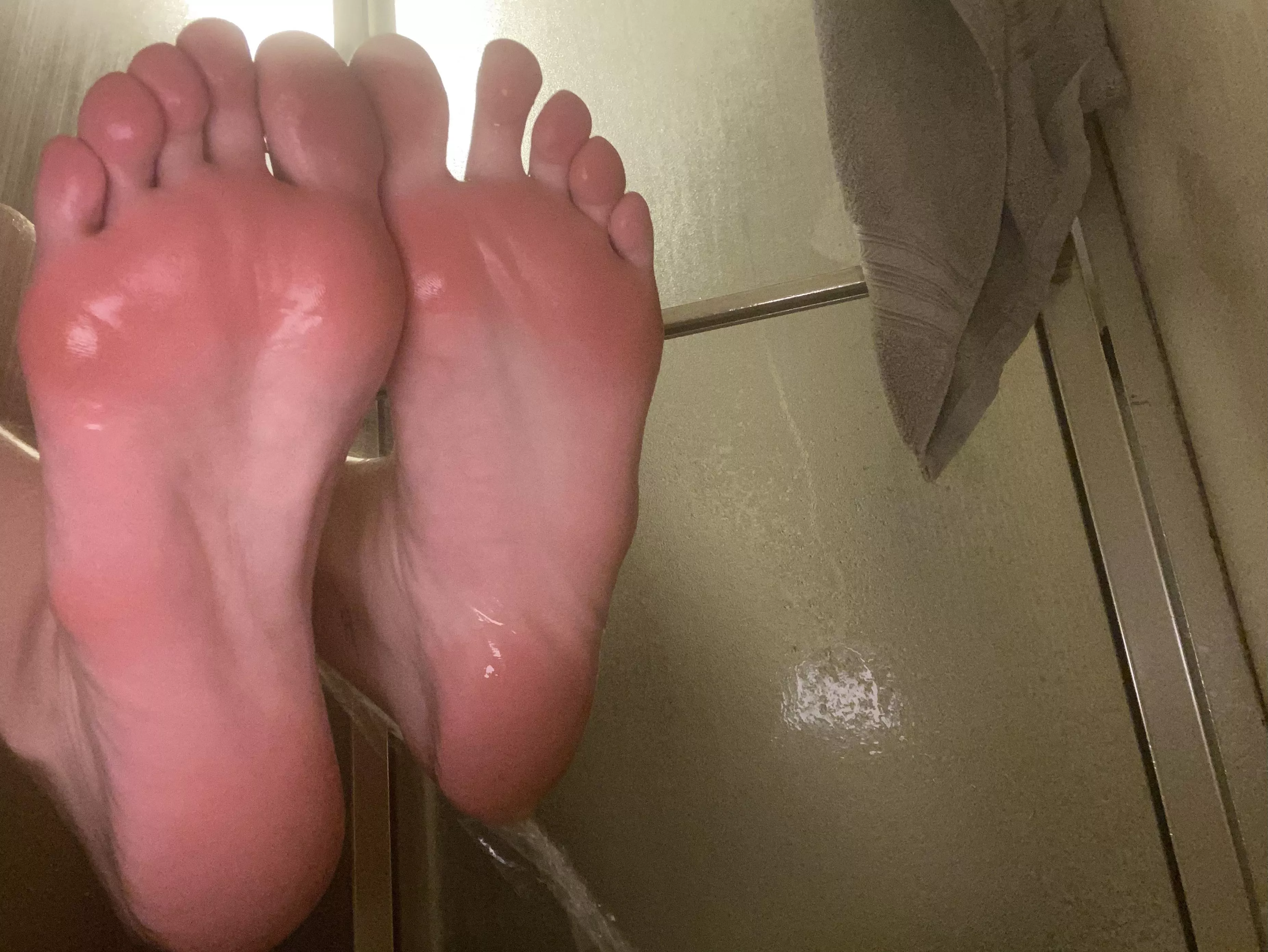 who likes my pink soles?