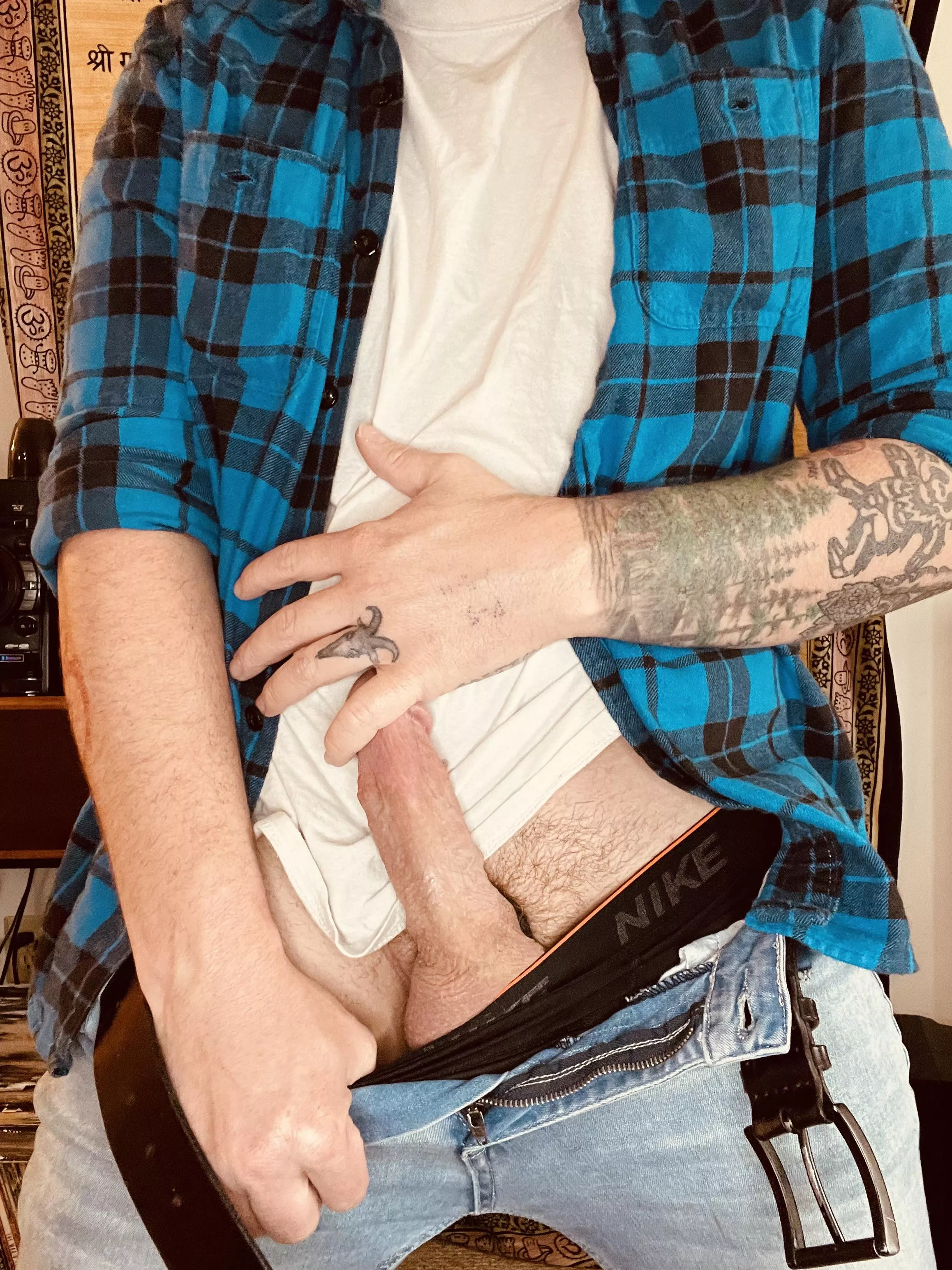 Who likes tattoos and hard dicks?