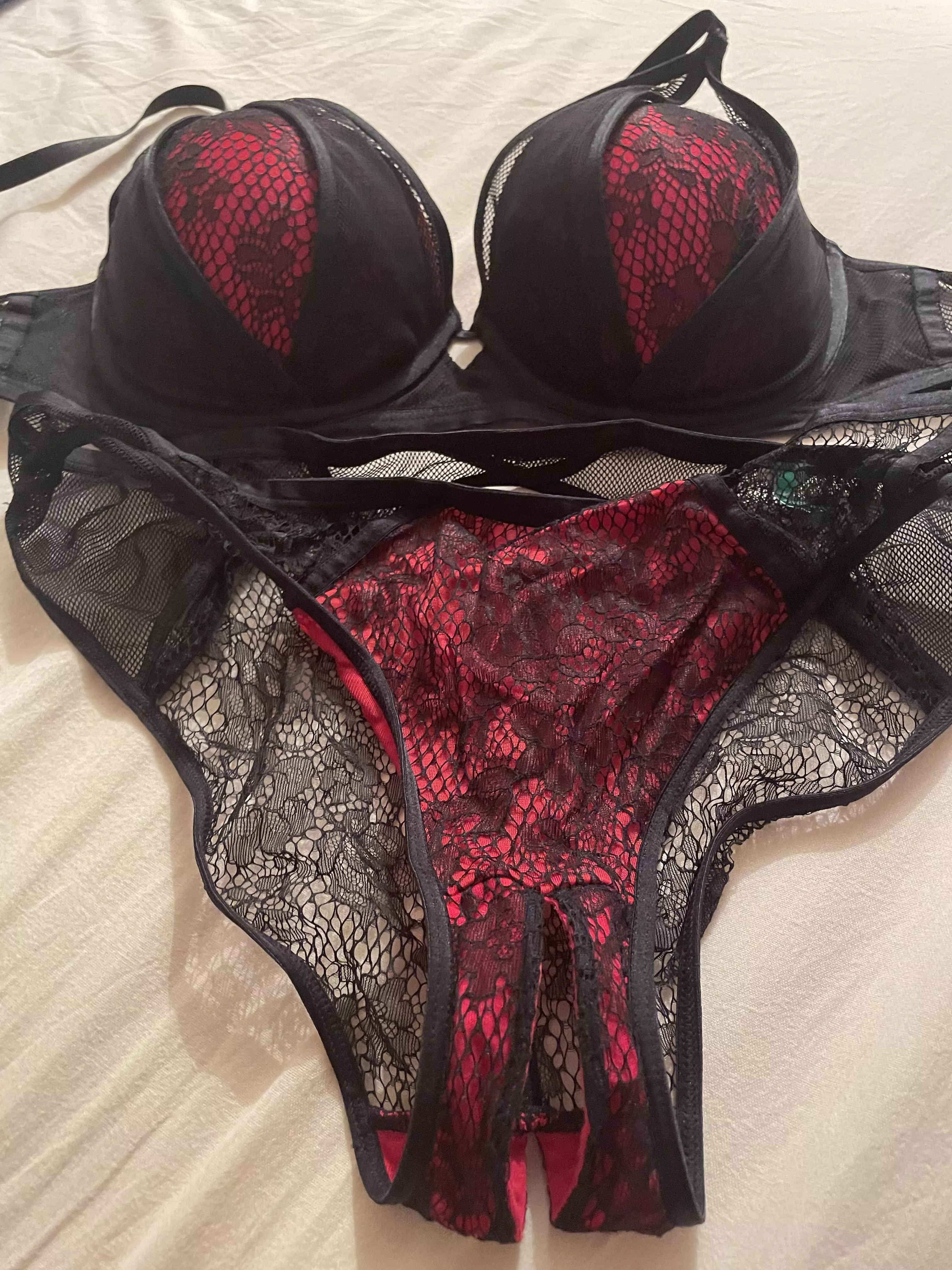 Who likes this style of lingerie? Who wants to see it on my wife?ðŸ˜‹