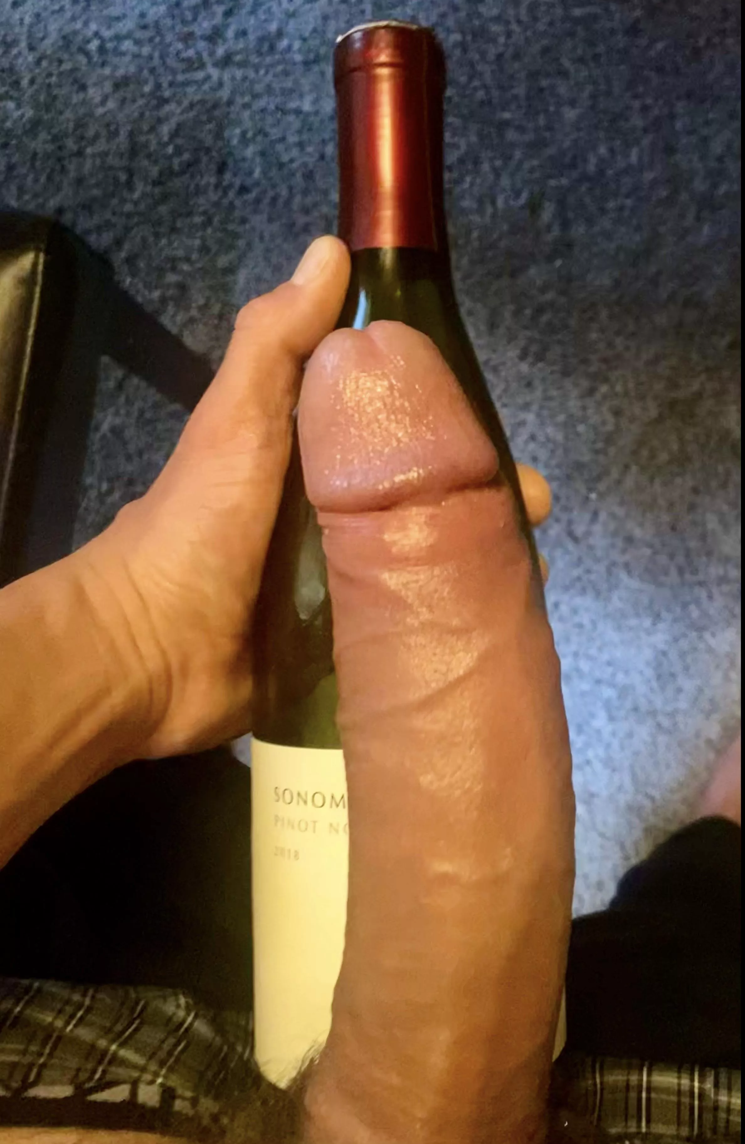 Who likes wine? and young bwc? ðŸ˜œðŸ·ðŸ˜˜