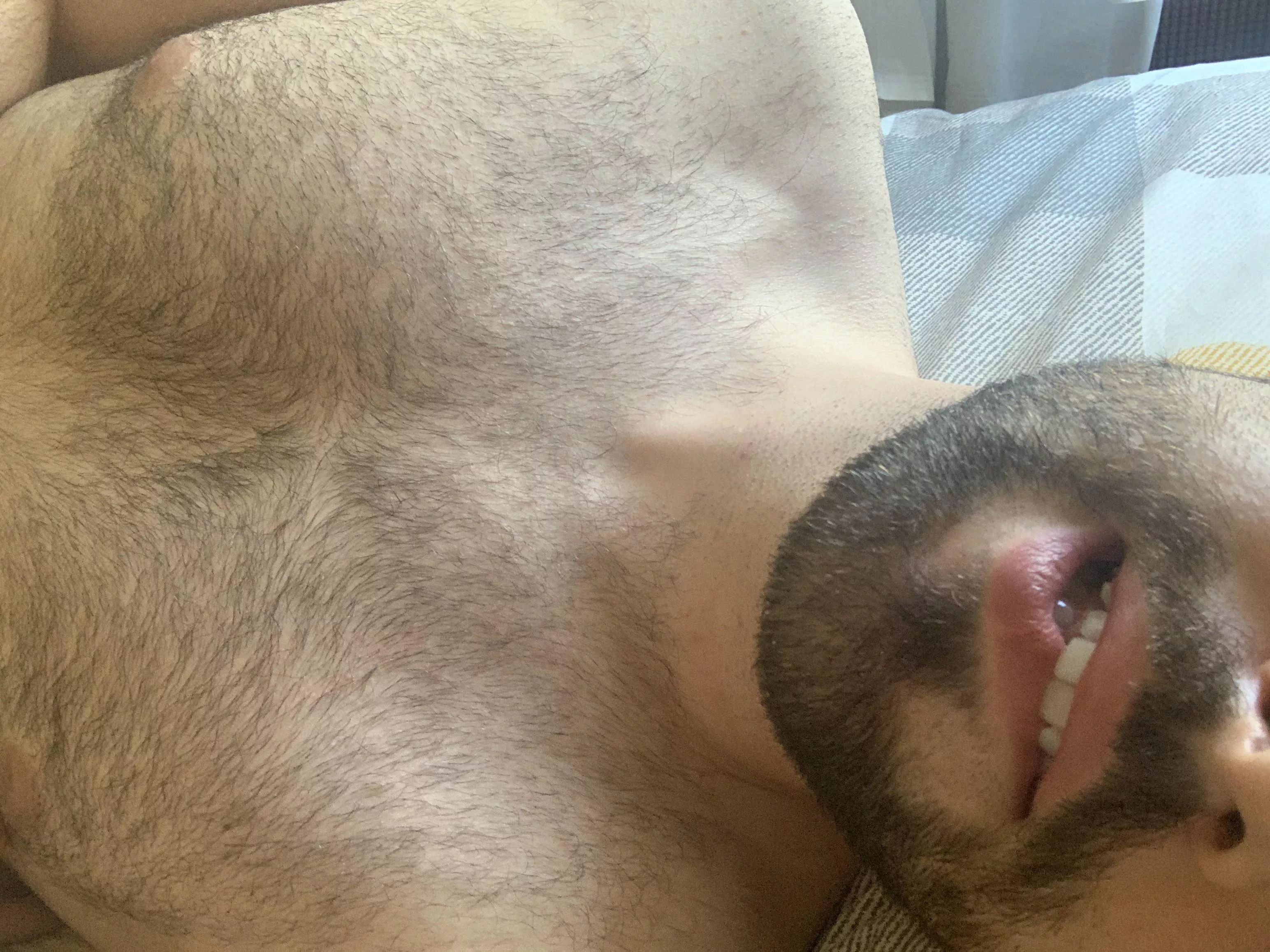 Who loves a hairy chest? 😏