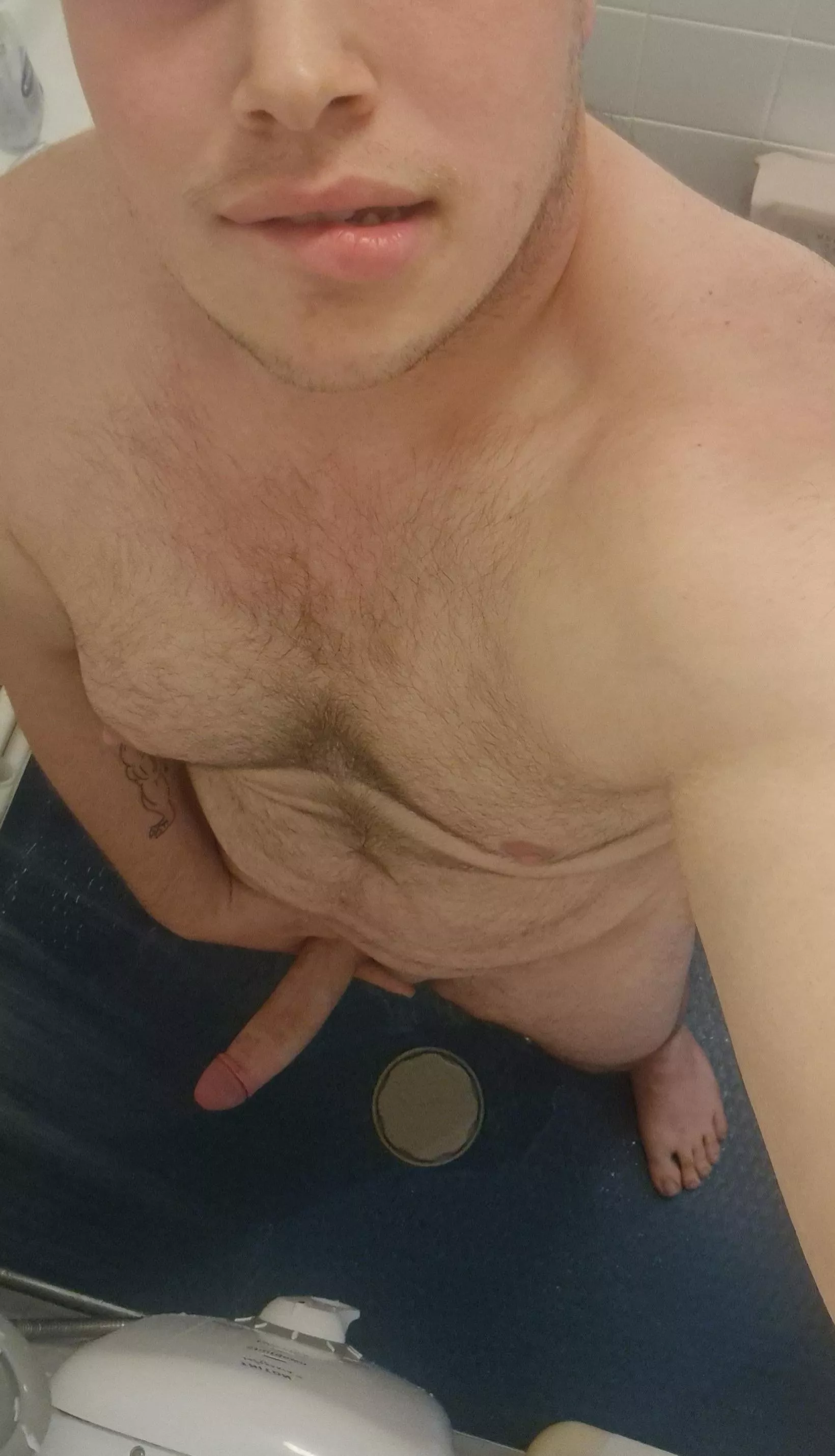 Who wants to get clean and dirty at the same time with me (m)