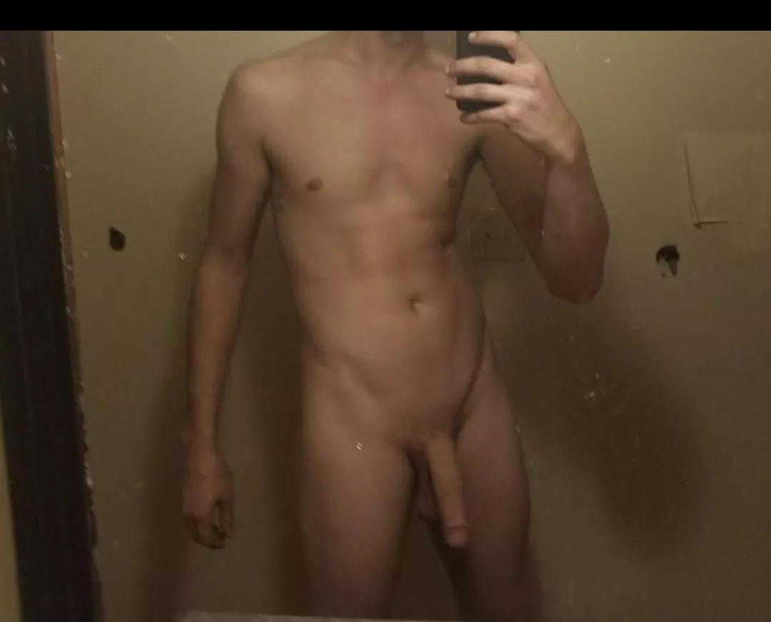 who wants to suck me while I play some cod?