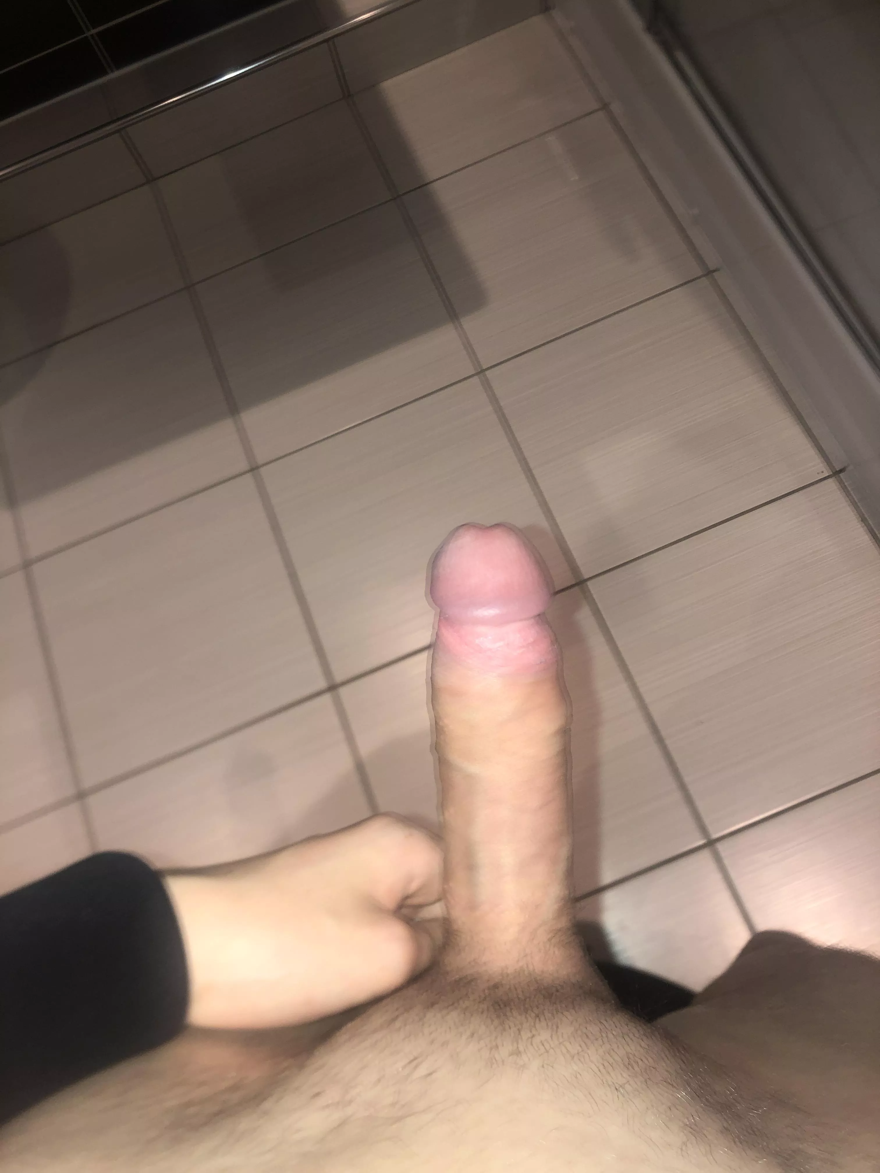 Who wants to suck this brummy cockðŸ˜‹ðŸ˜œðŸ’¦ðŸ’¦