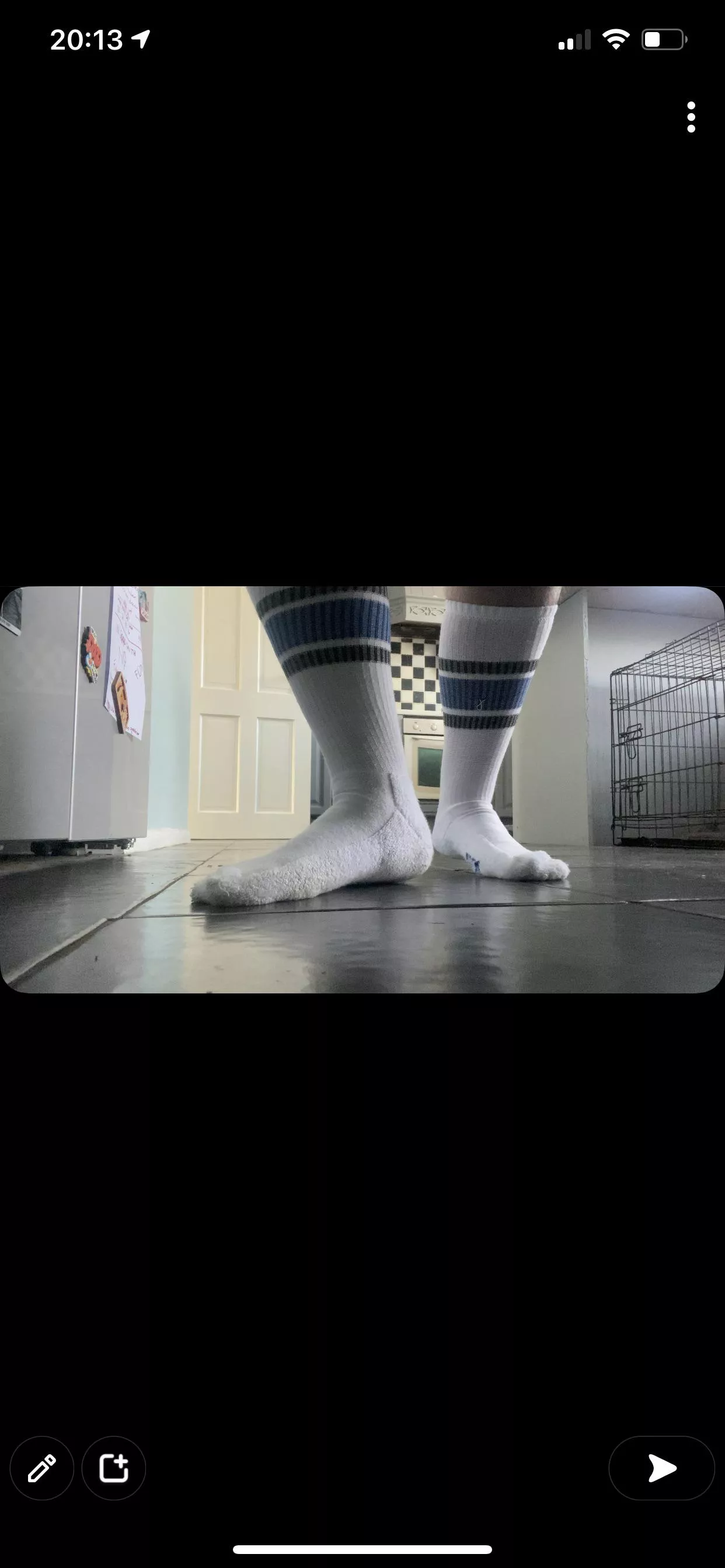 Who wants to take my socks off and worship my feet 😈😈😈🦶🦶🦶