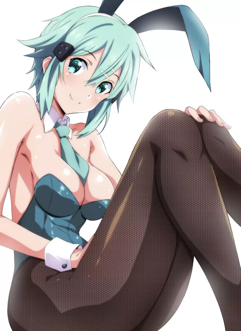 Who wears it better? Sinon or Mai?