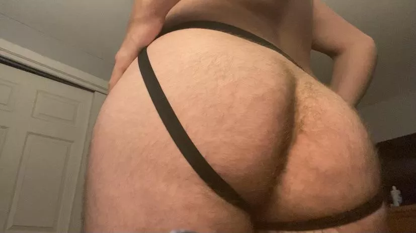 Whoâ€™s liking this hairy boy pussy?