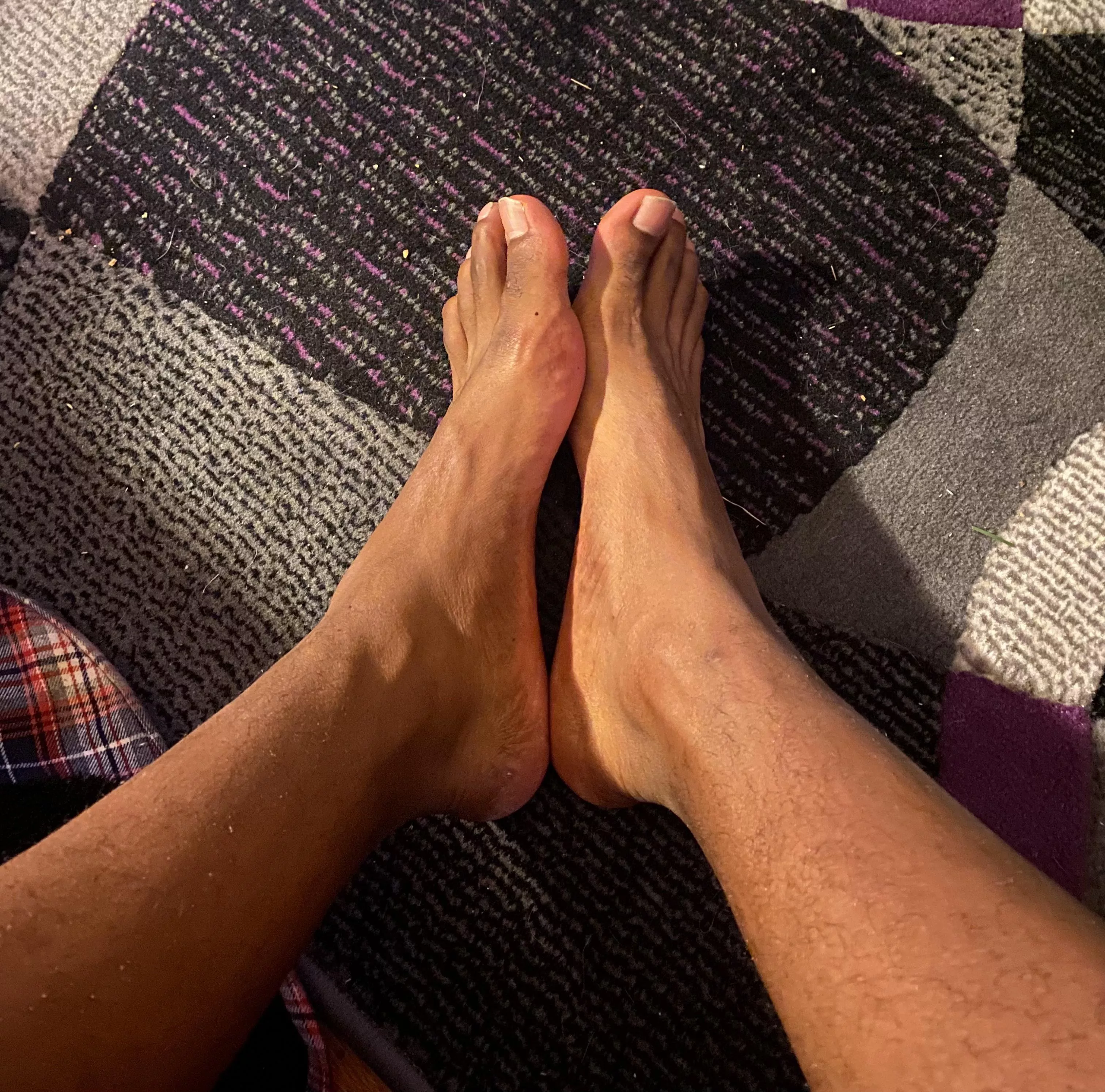 Whoâ€™s sucking my toes?