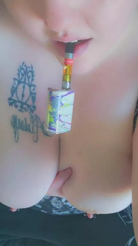 Why do house chores when you can vape instead? [f]