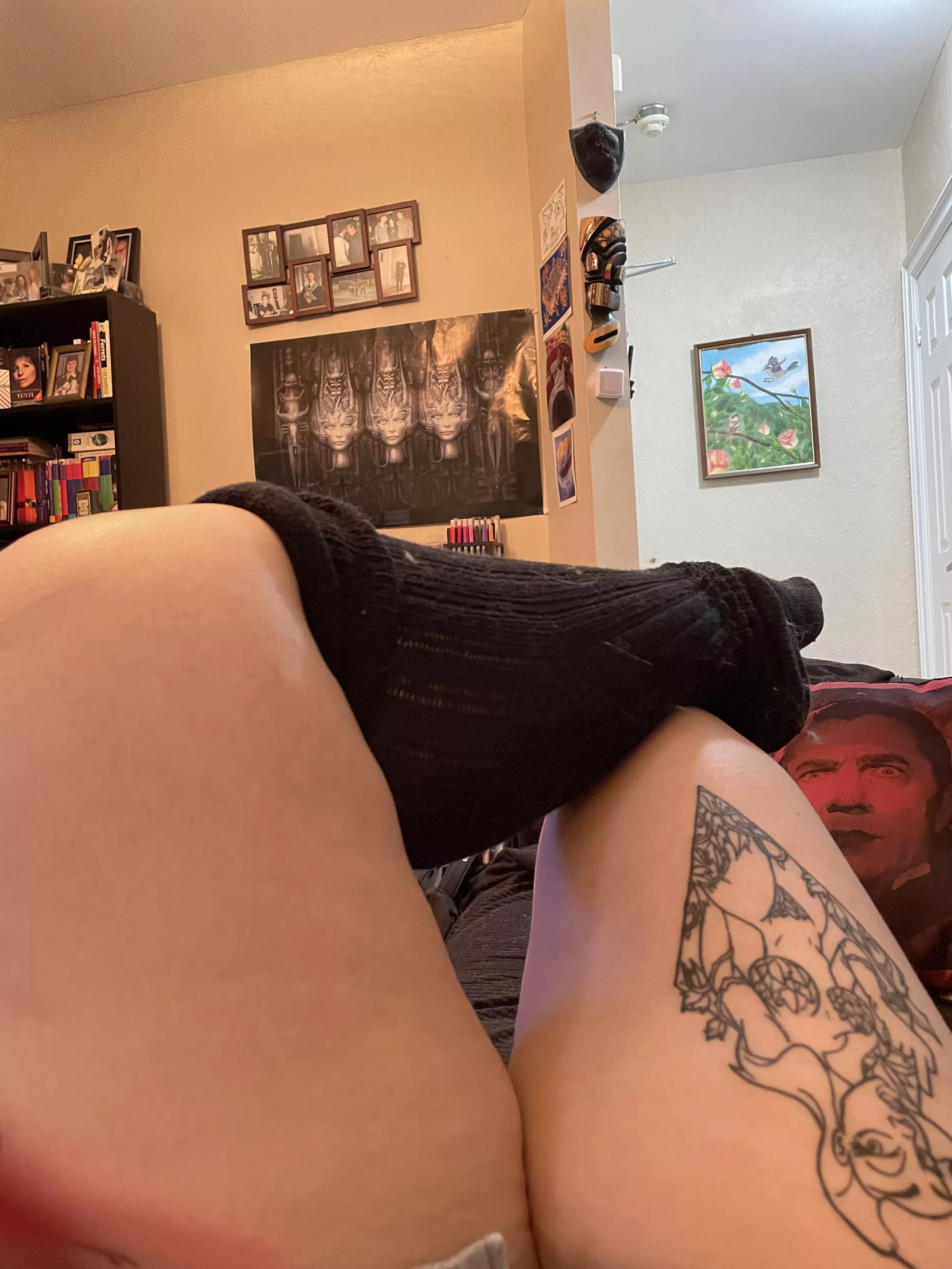 Why do knee highs make me feel so smol?