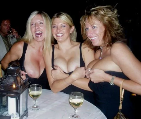 Wild Milfs