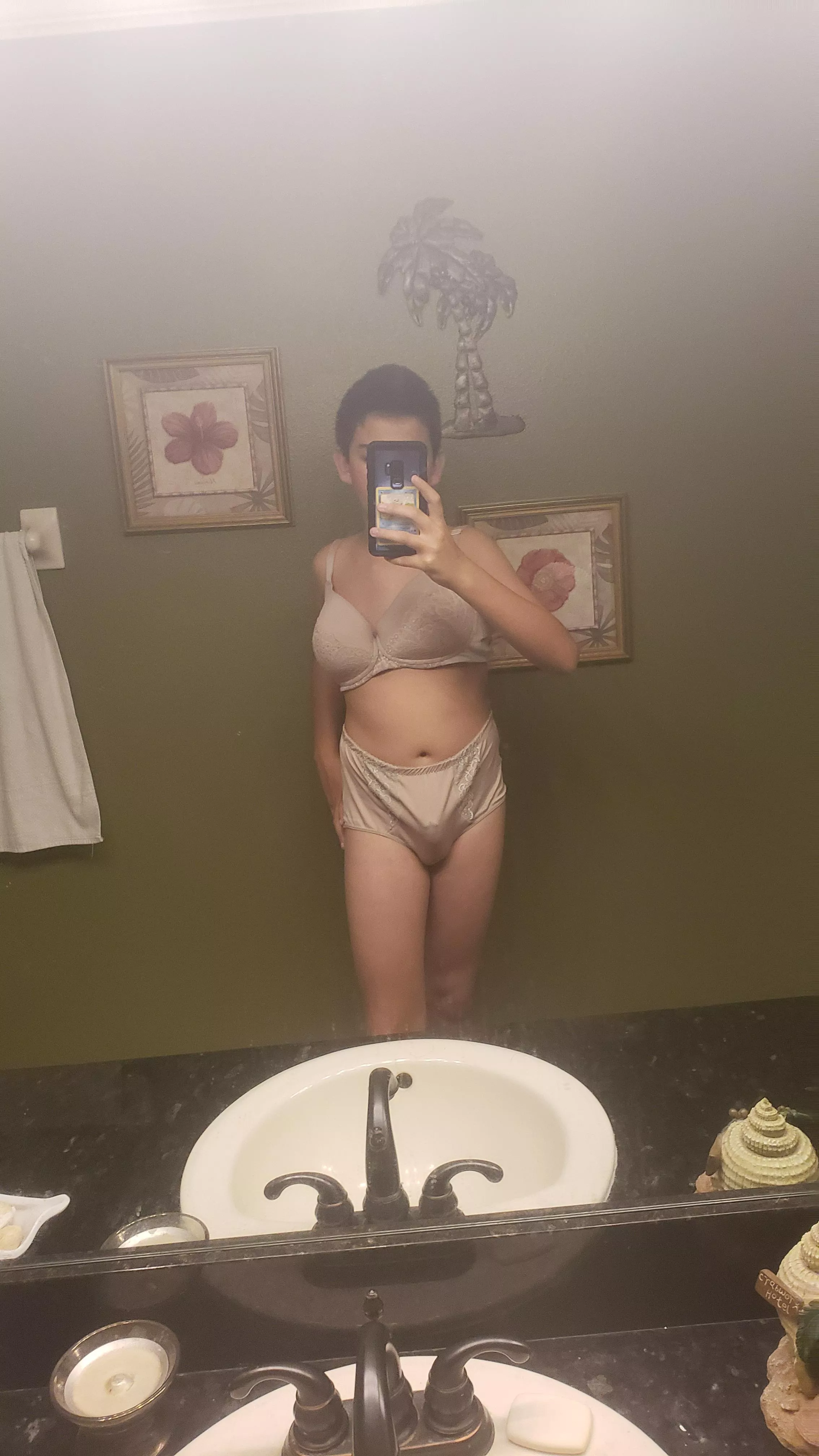 wish I had boobs like my mom dm for more pics