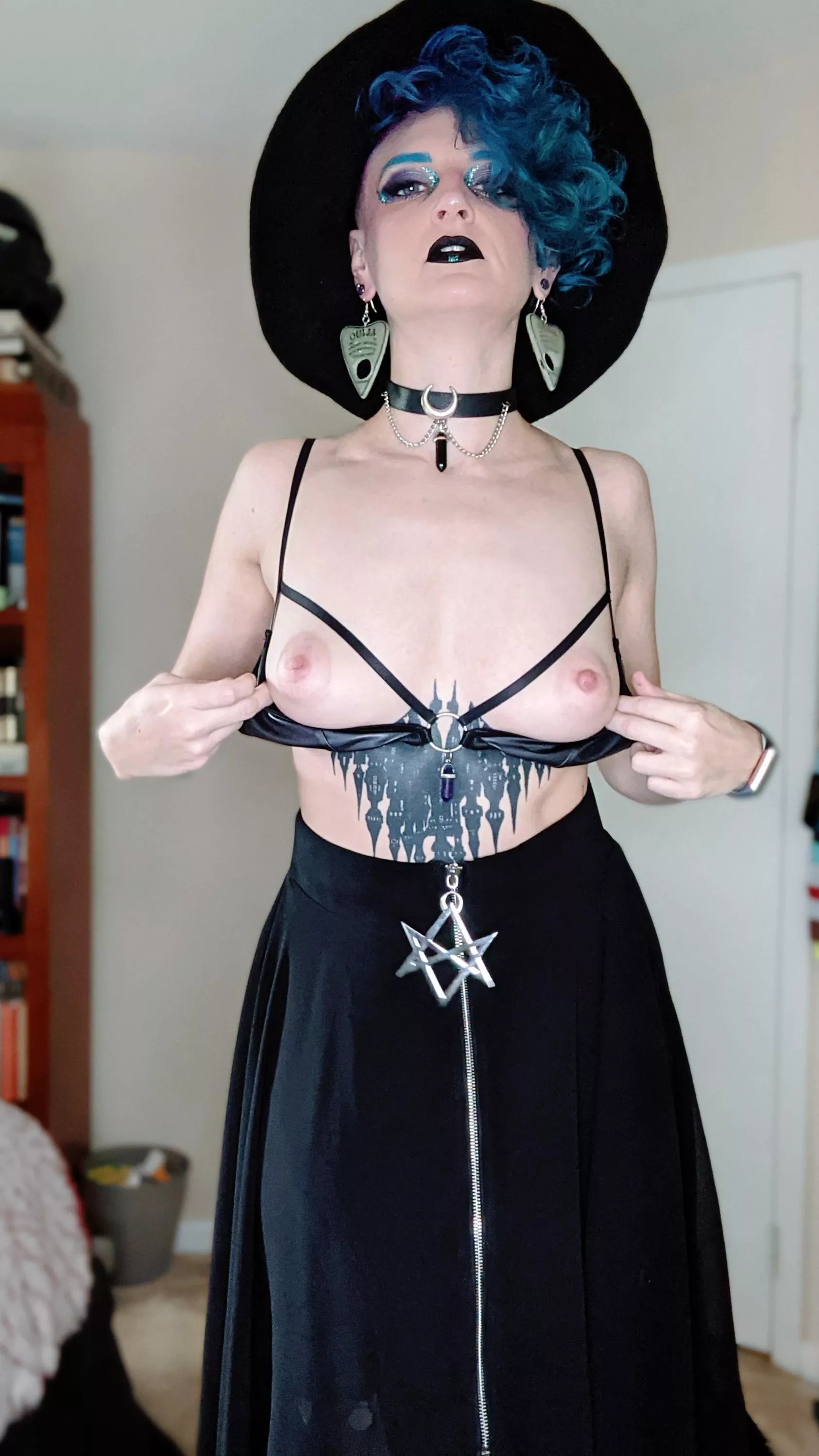 Witchy tits ðŸ’–