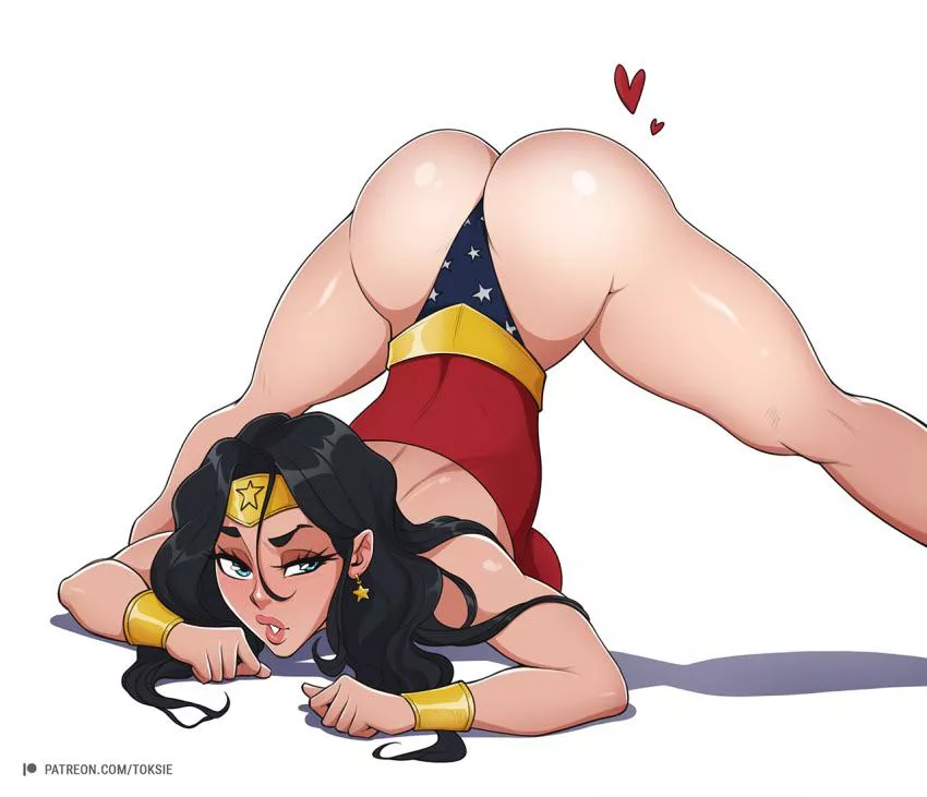 Wonder Woman posingâ€¦ (toksie)