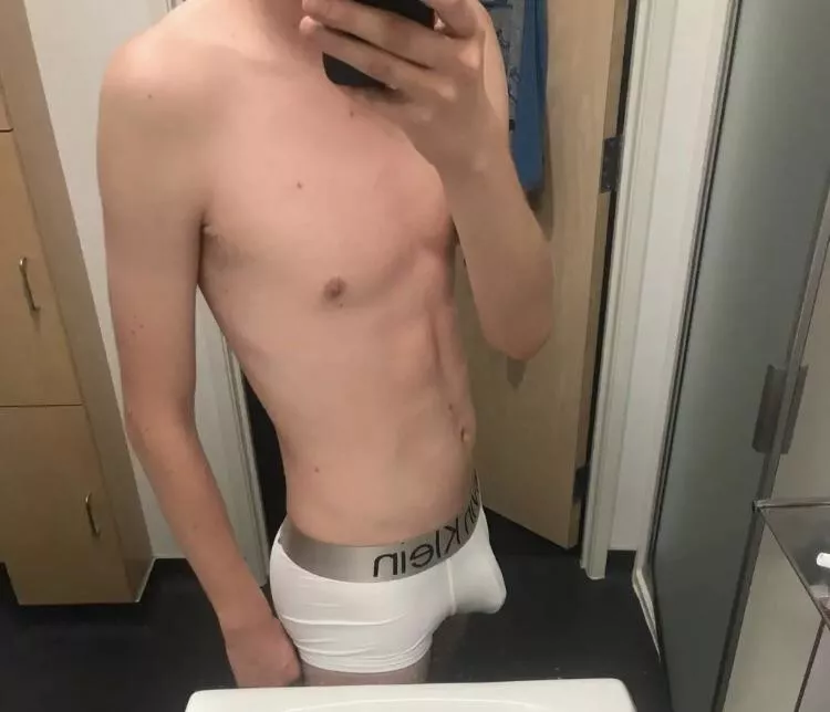 would love for some beautiful boy to take these off 🥵