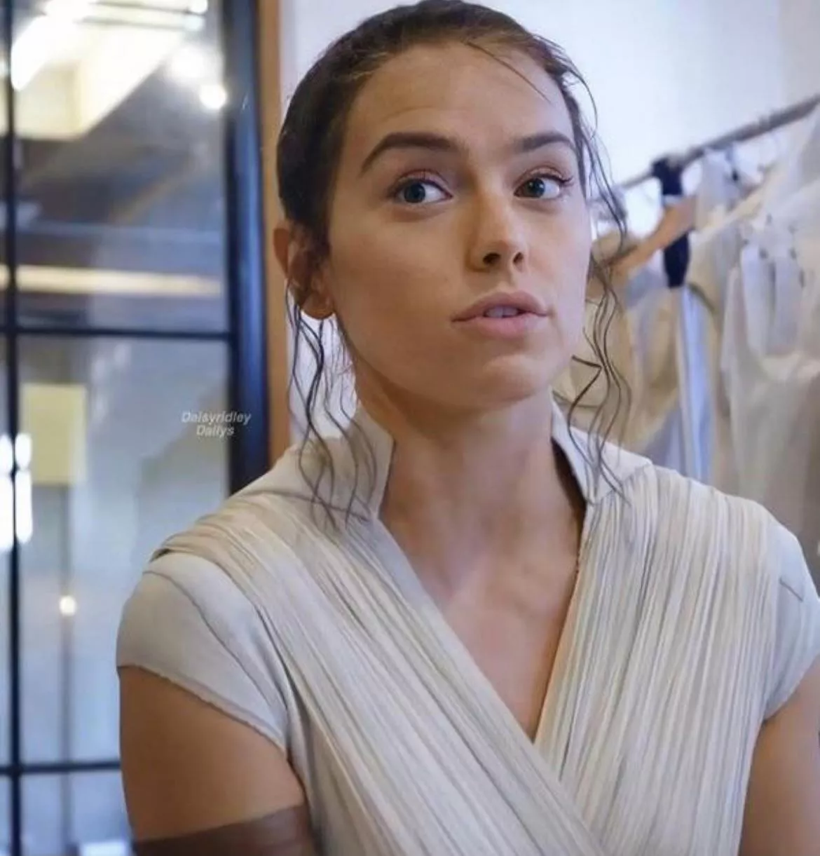 Would love to facefuck Daisy Ridley while she’s dressed up as Rey