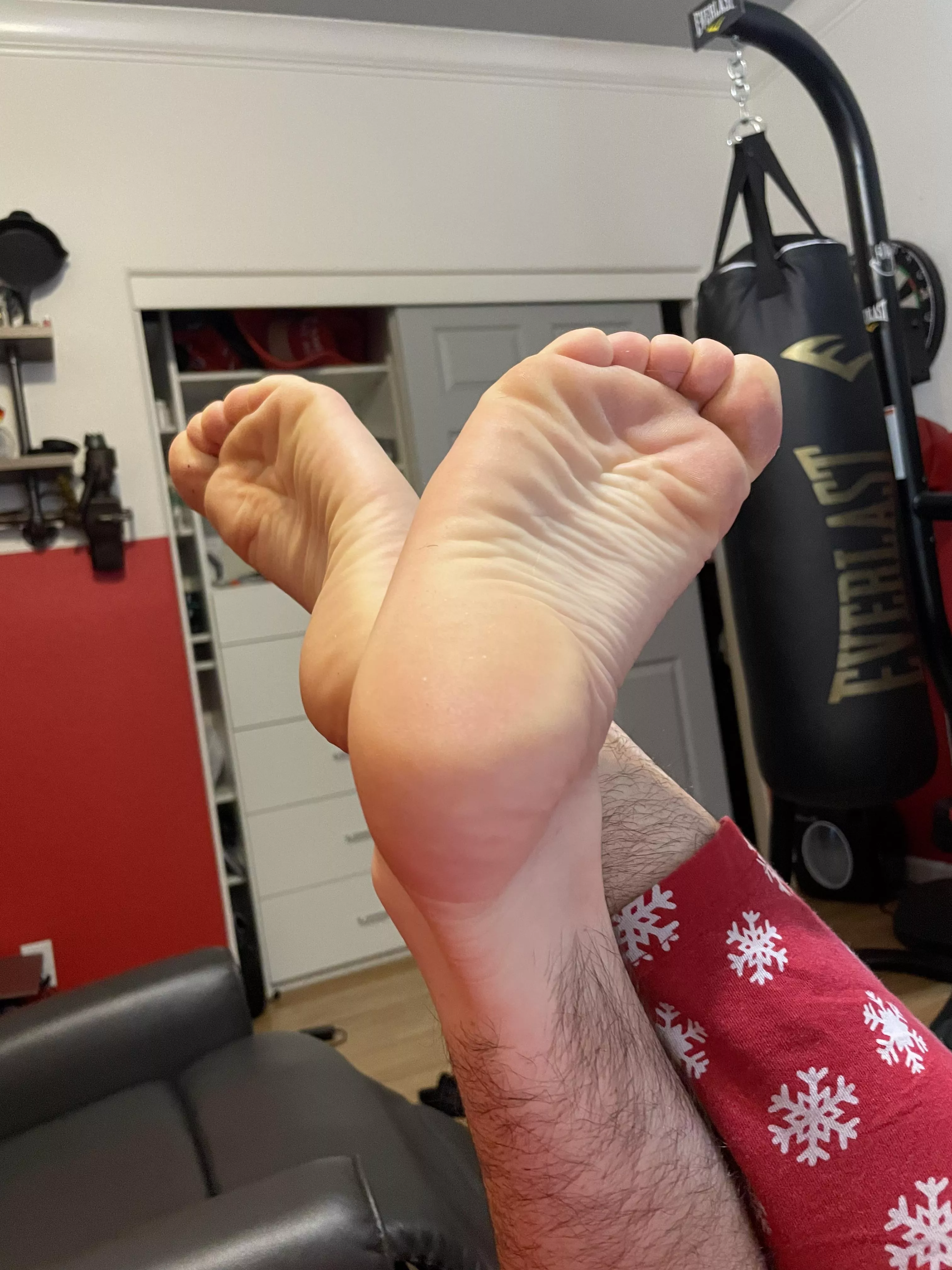 Would someone clean my soles? ðŸ¥º