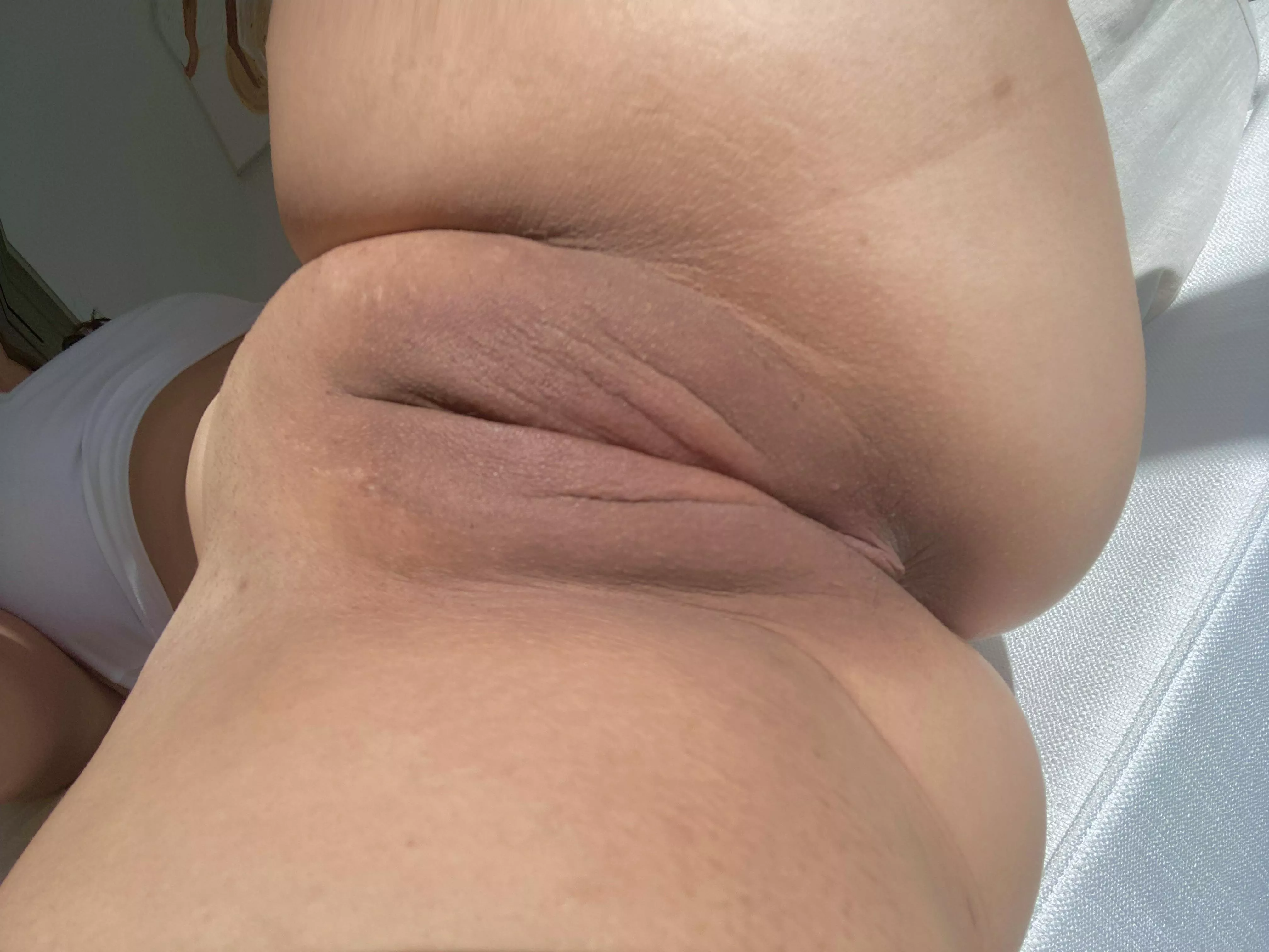 would you fuck a puffy japanese pussy?