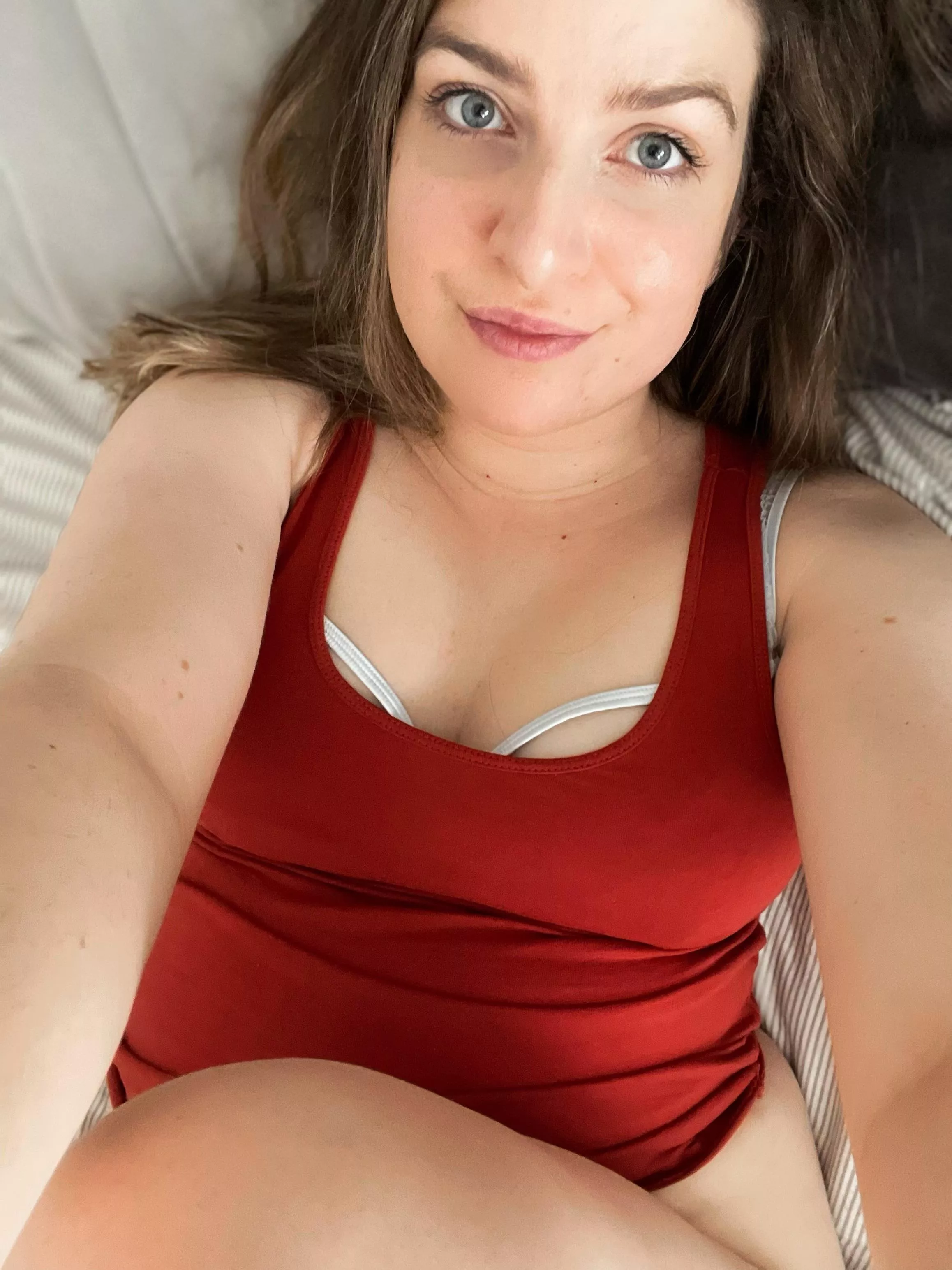 Would you fuck an innocent looking mom with a naughty side?