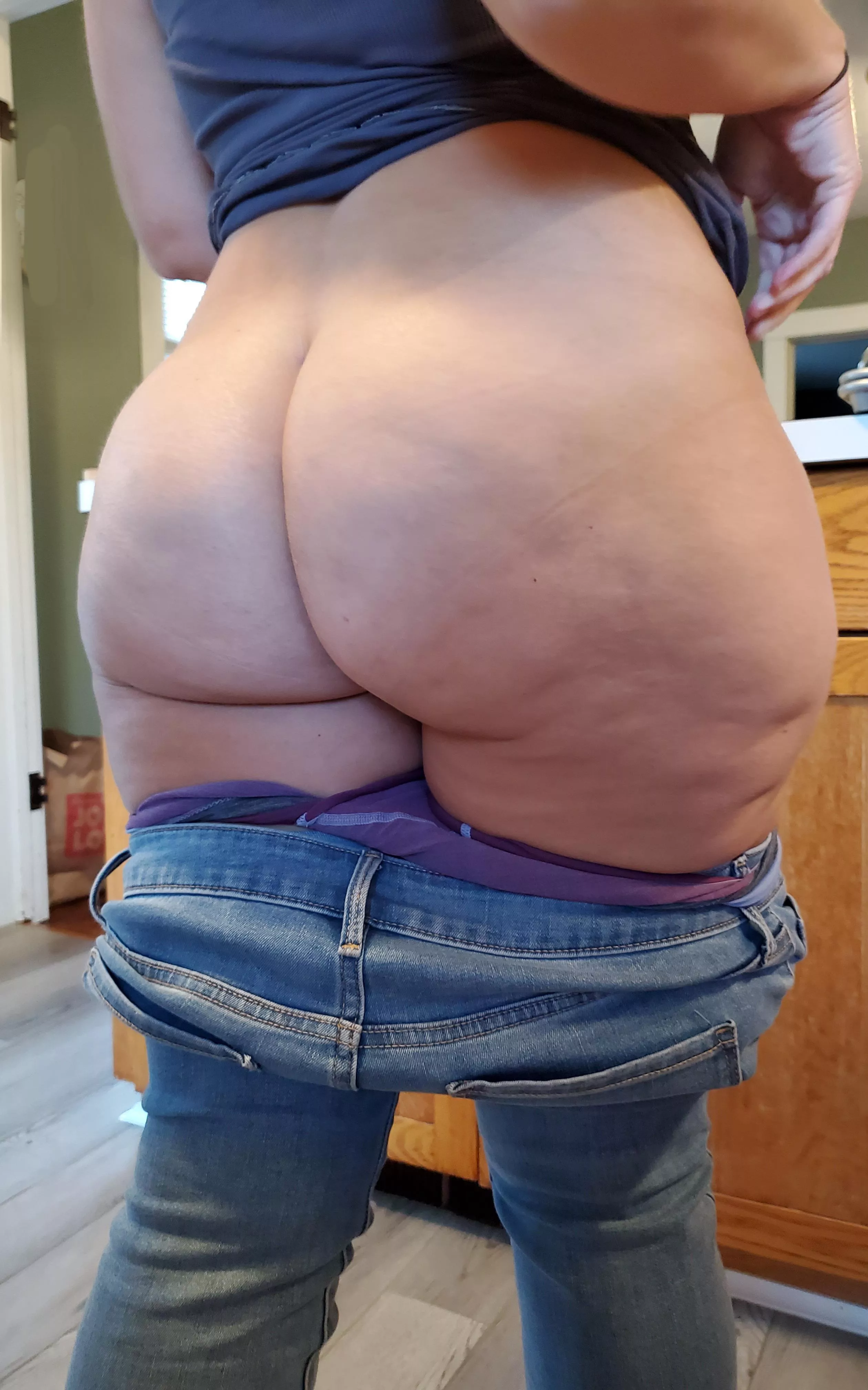 Would you fuck my chubby butt??