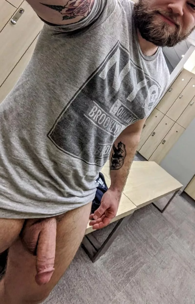 Would you lick my sweaty cock if you saw me in the gym like this?