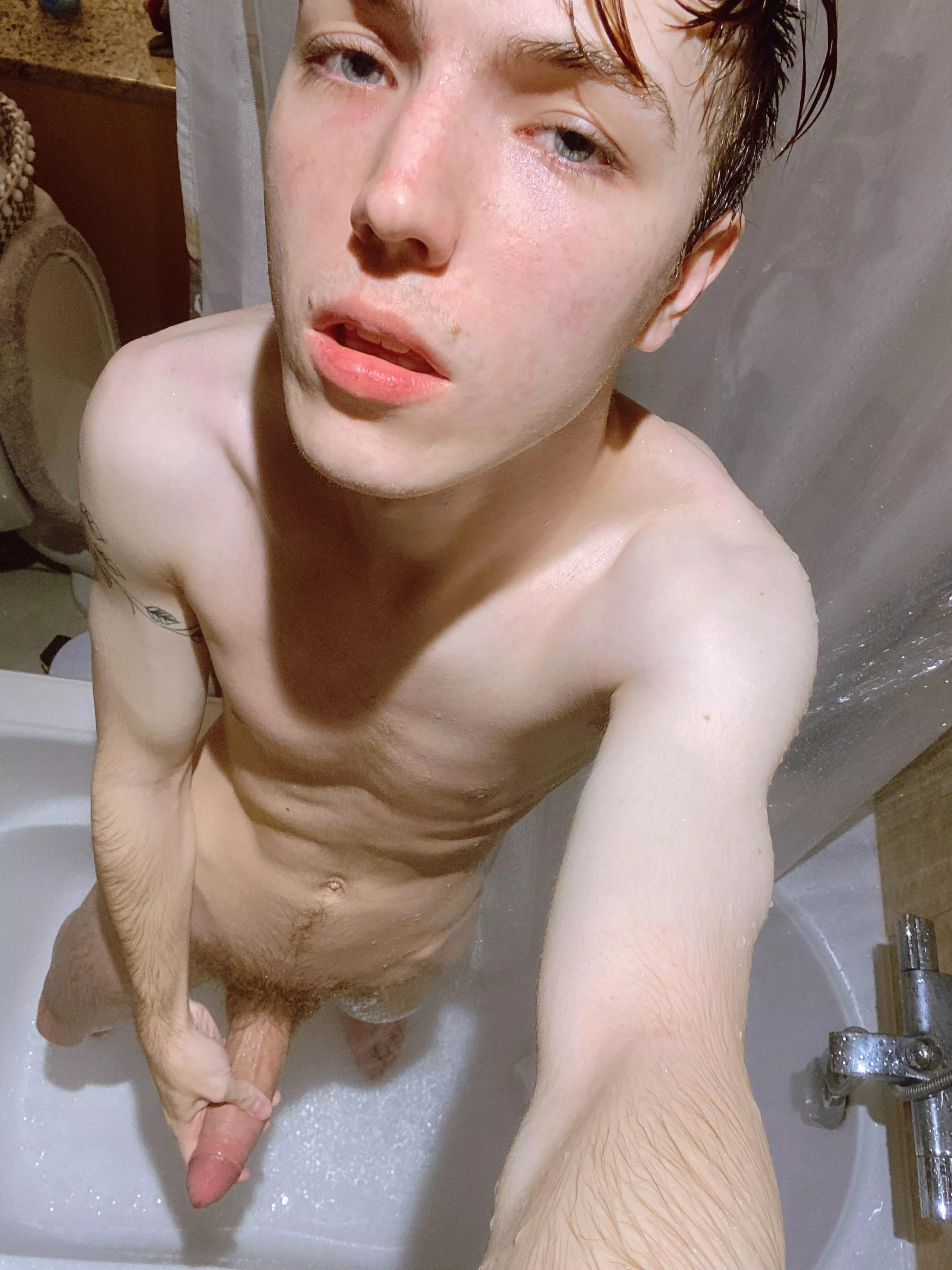 Would you shower with me? 😶