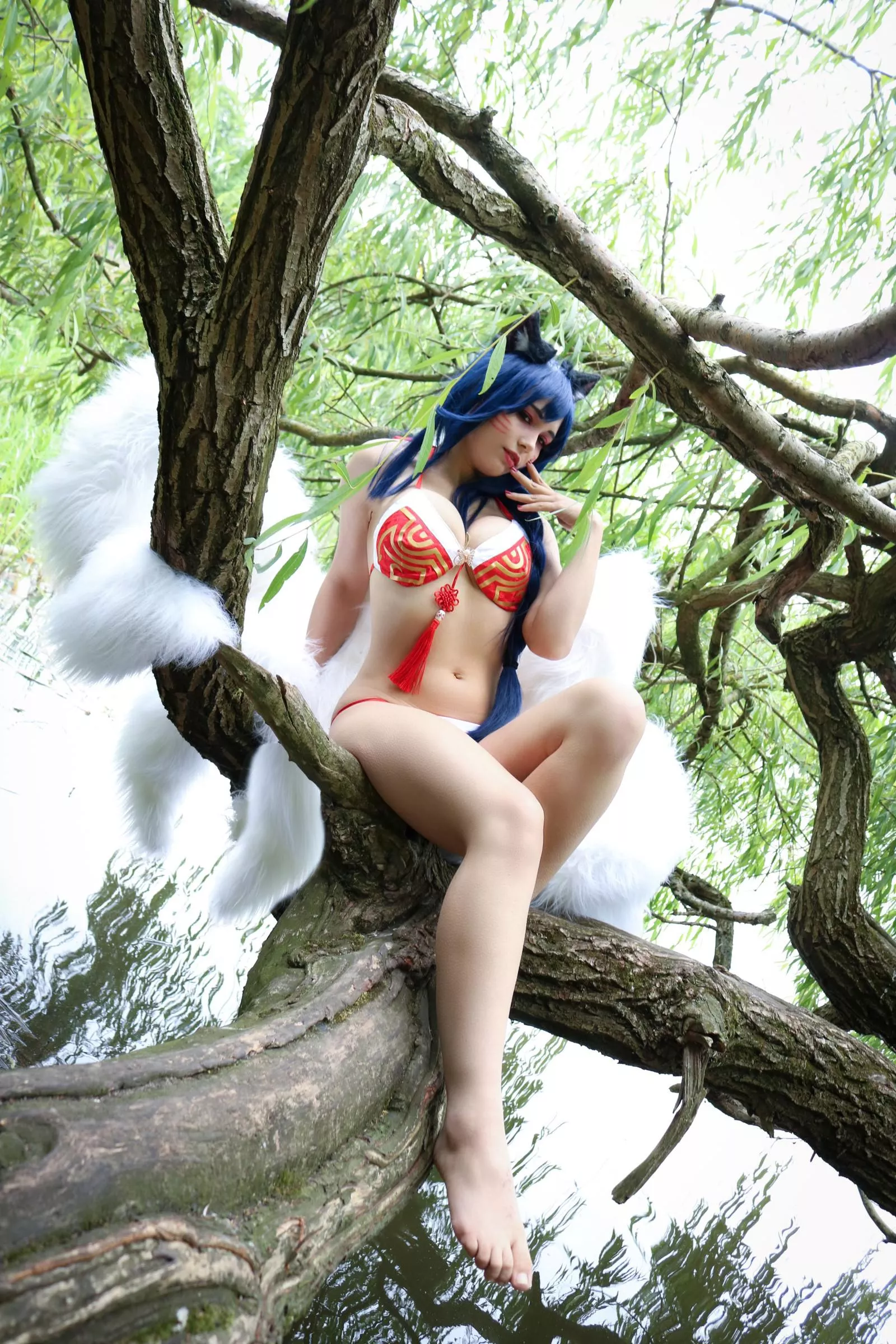 Would you submit to Ahri? (By Gunaretta)