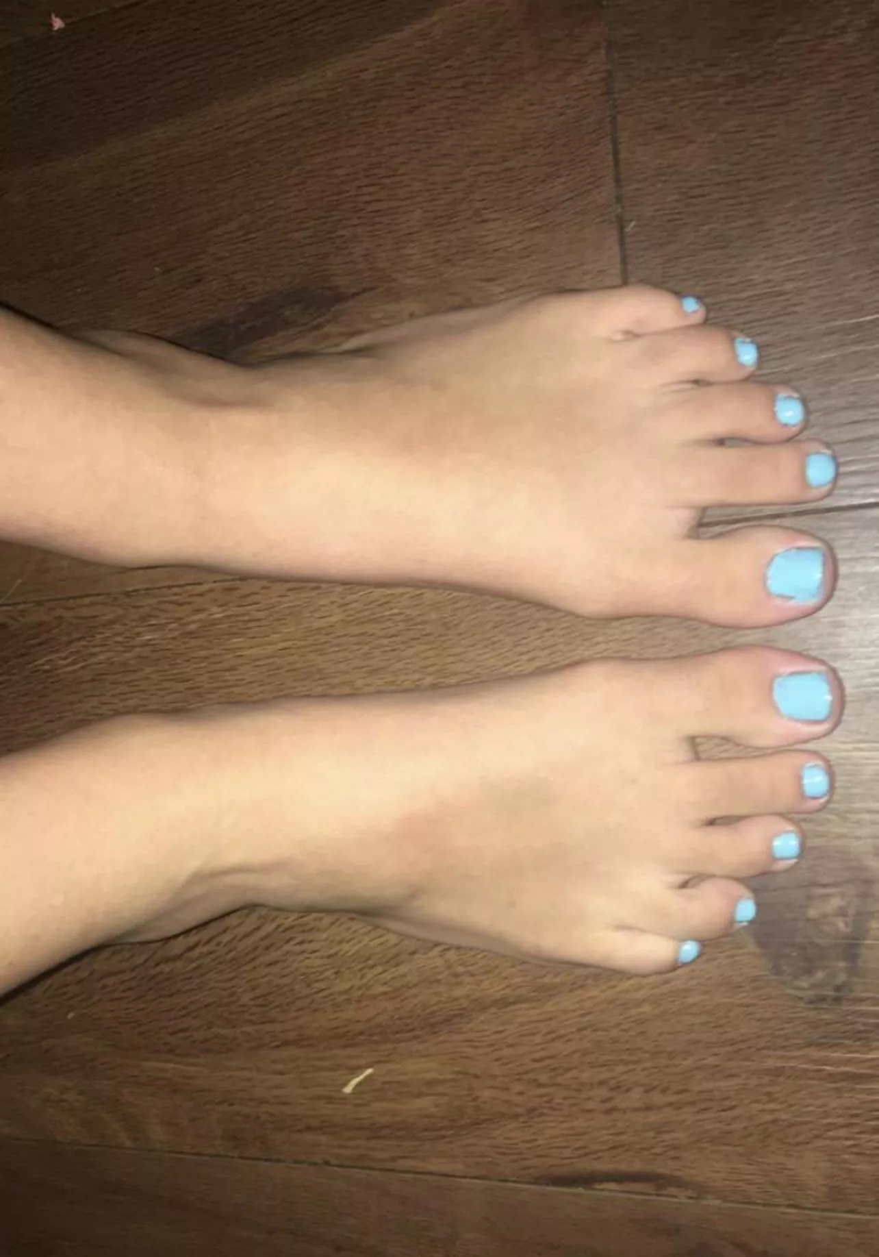 Would you suck my toes after my long runs 💦