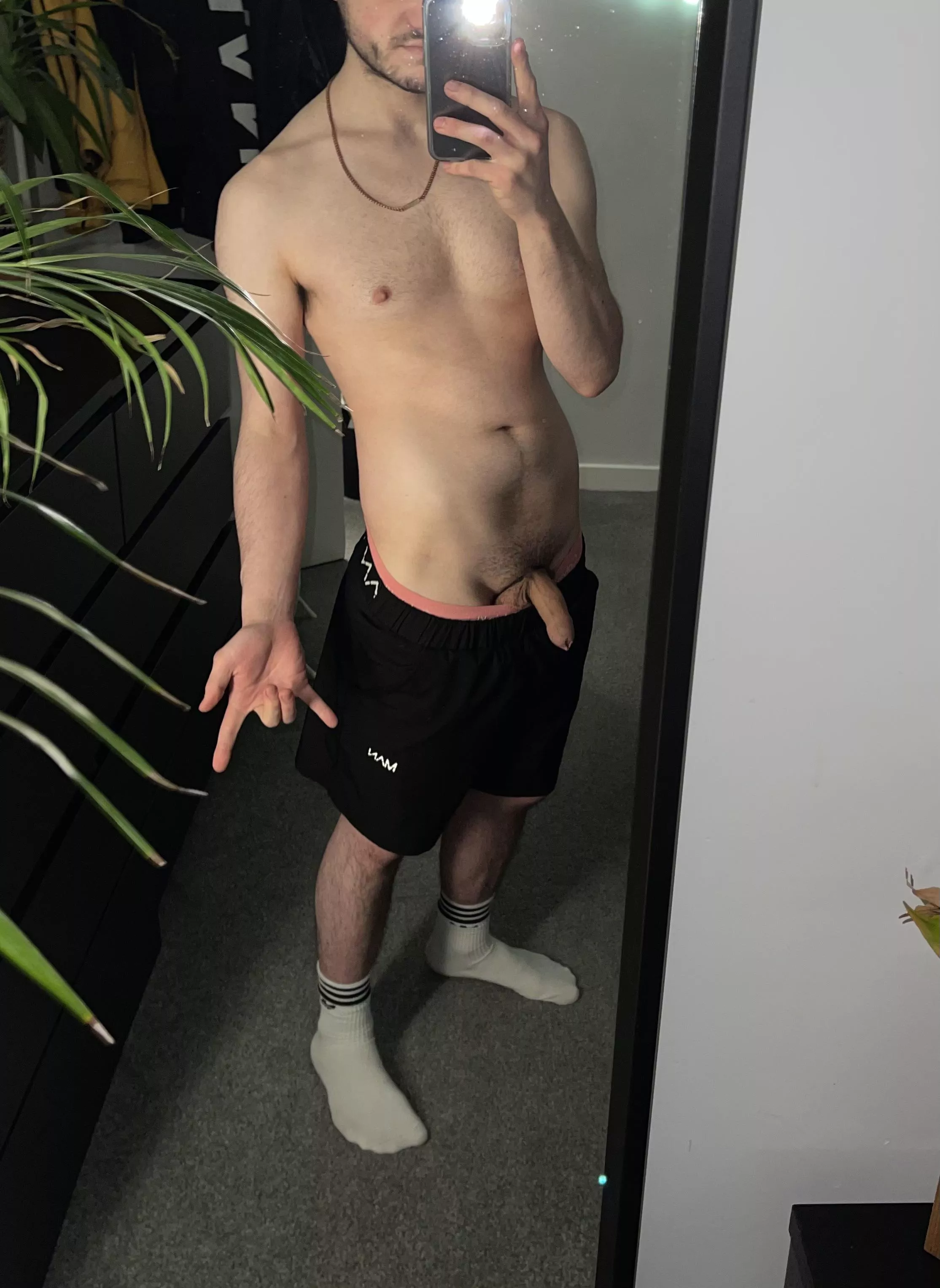 wouldnâ€™t mind a suckinâ€™ ðŸ˜ˆ hit up our Twitter for tons of horny, chavy content @harrynzack