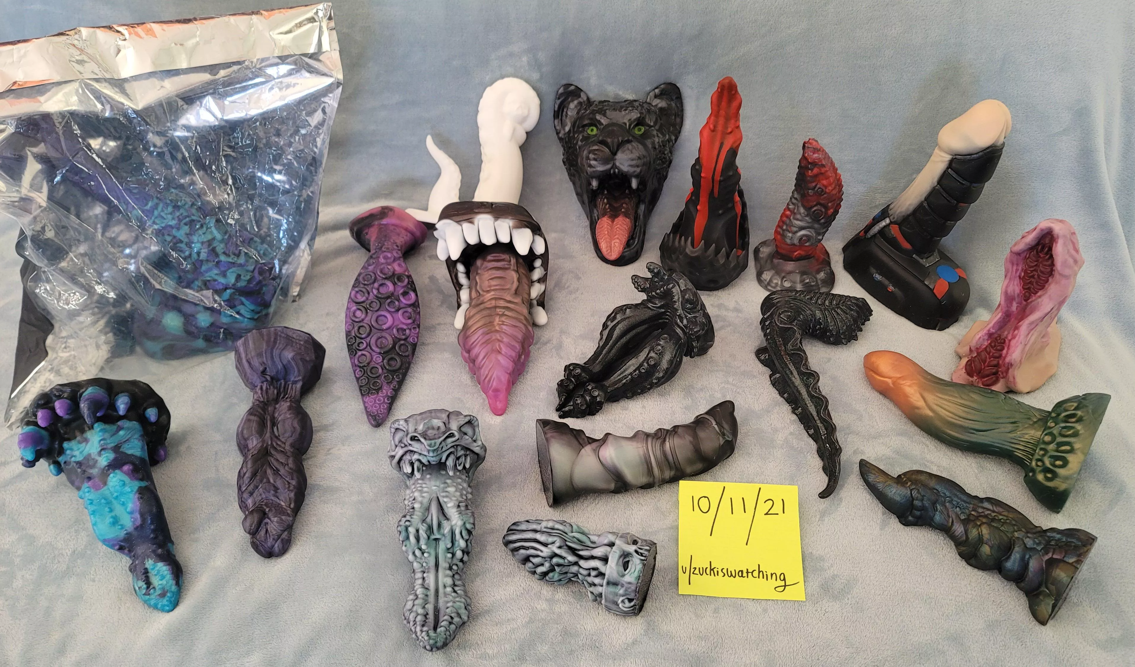 WTS (FOR SALE) 18 toys