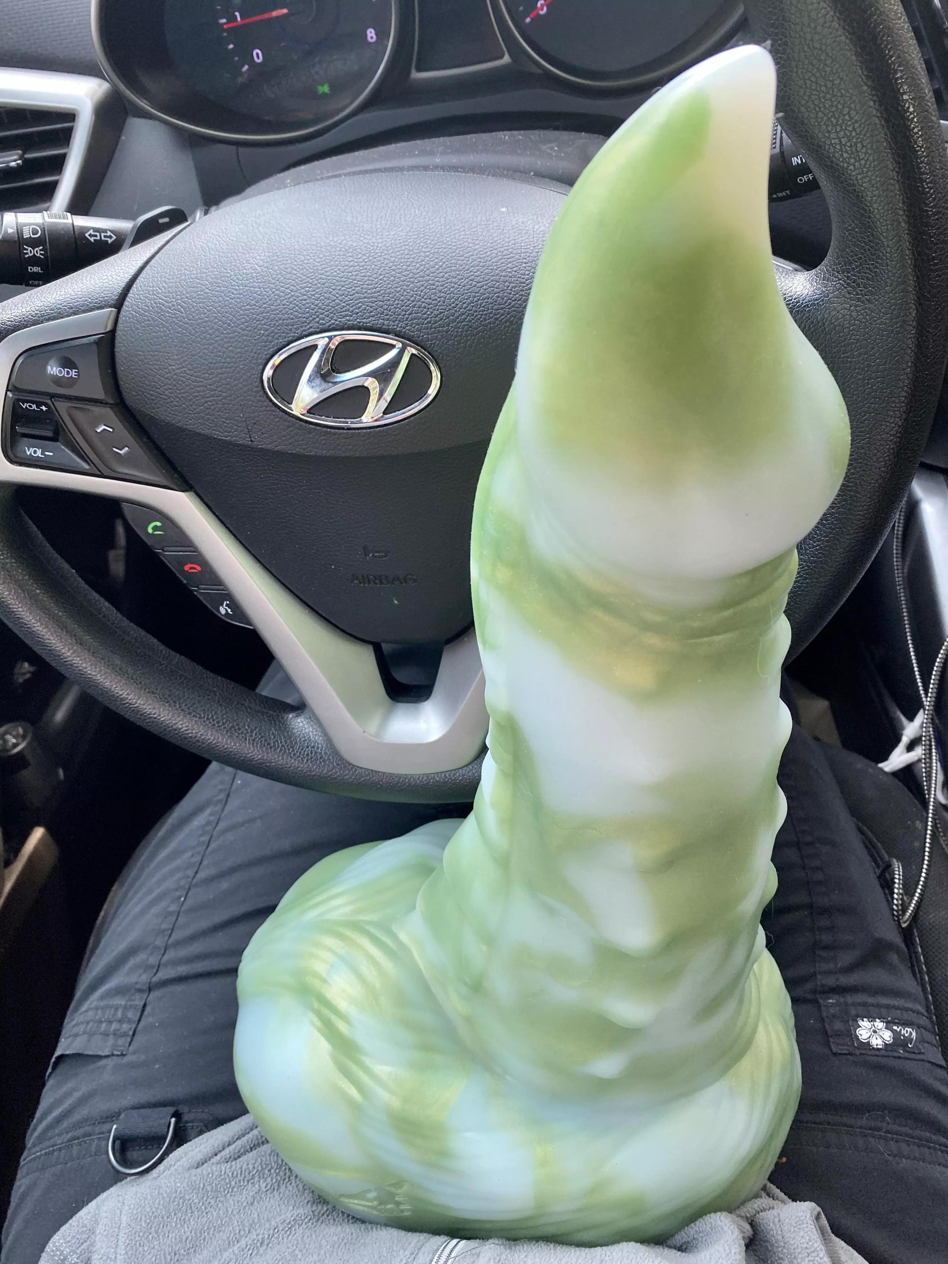 XL peridot Demon Dick 😍