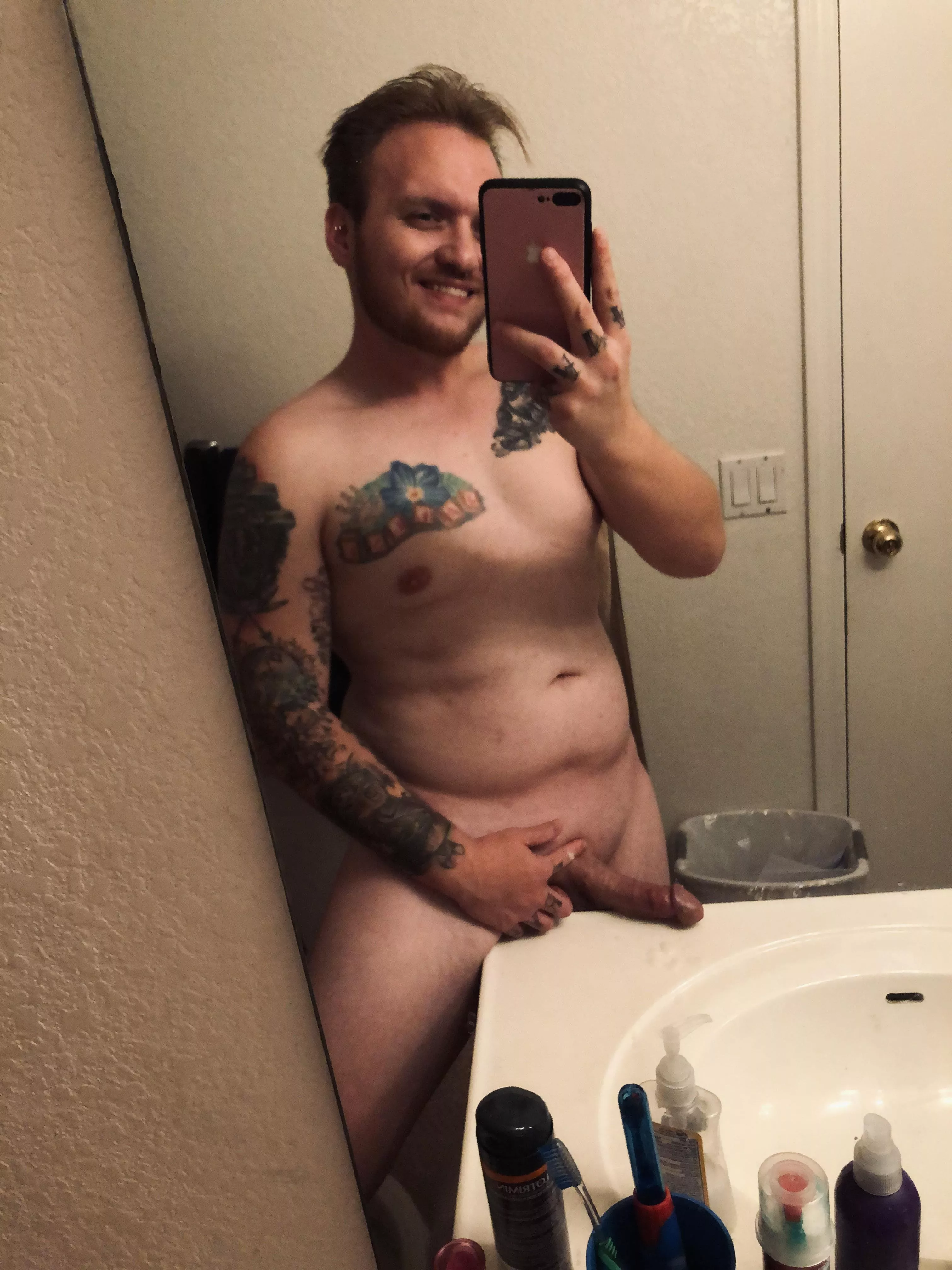 y’all enjoyed my first post, here’s some more of this dad bod and hard cock