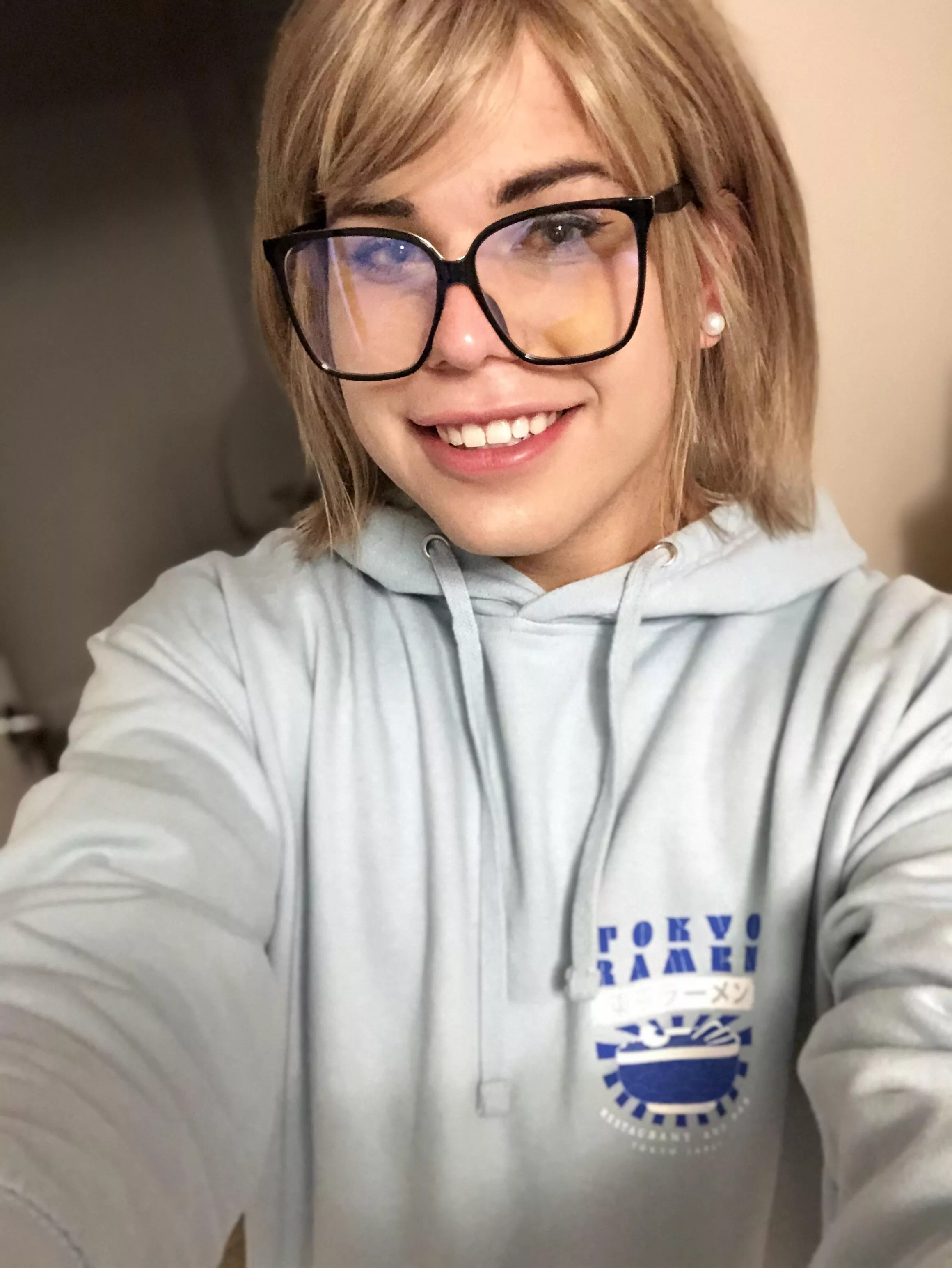 Y’all like you’re fembois with glasses?