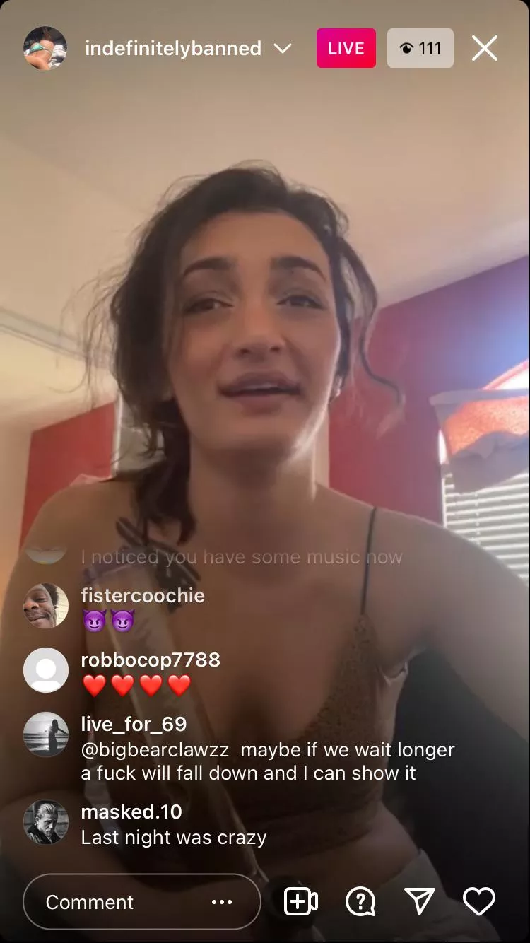 Yesterday she was on fire, live rn. Username in pic